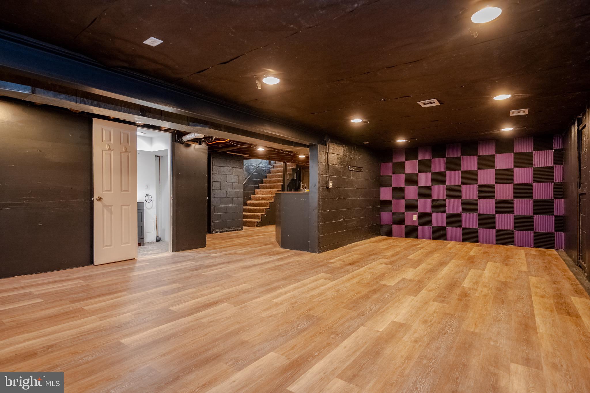 HILLSDALE - Residential