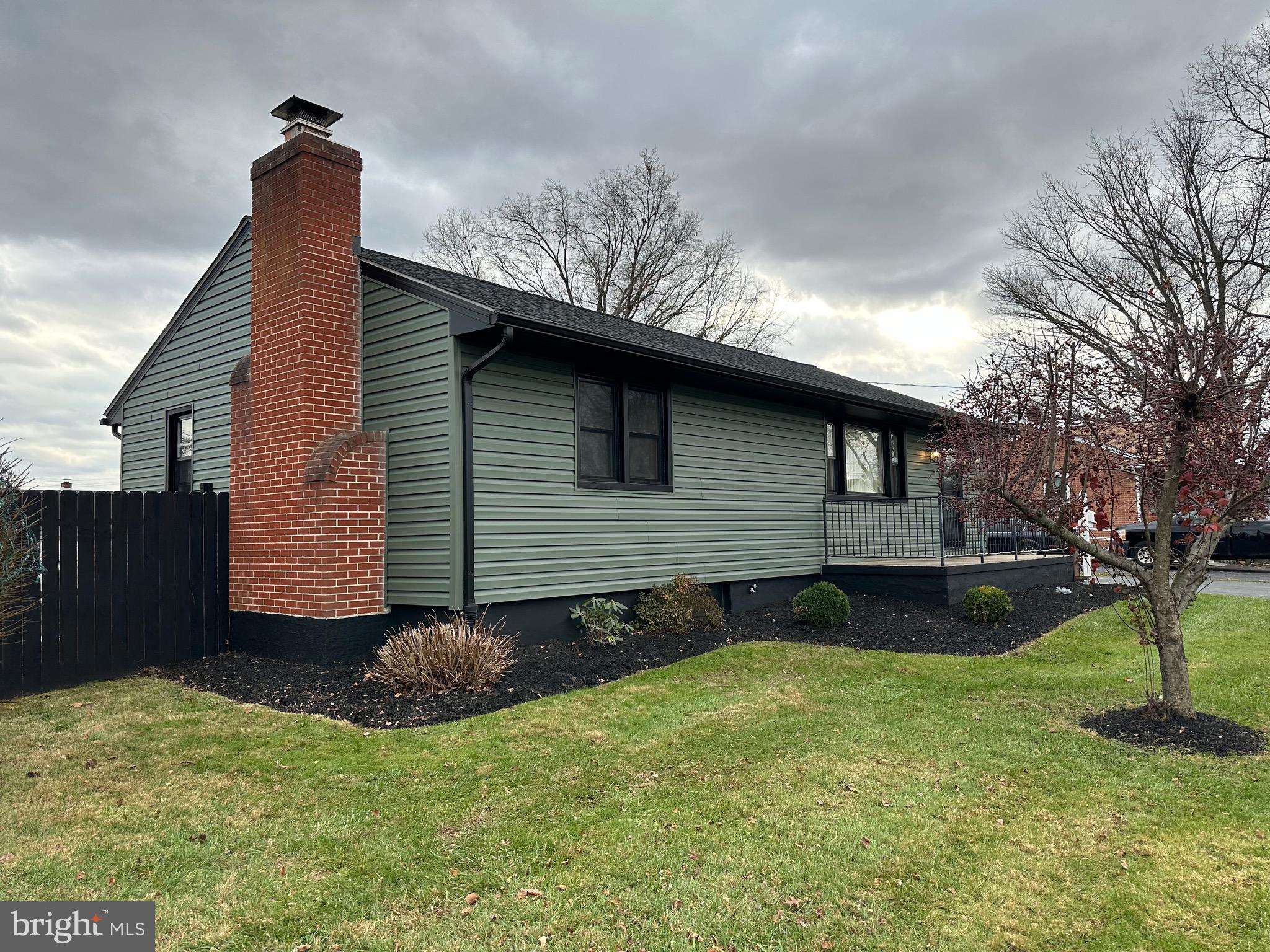 HILLSDALE - Residential