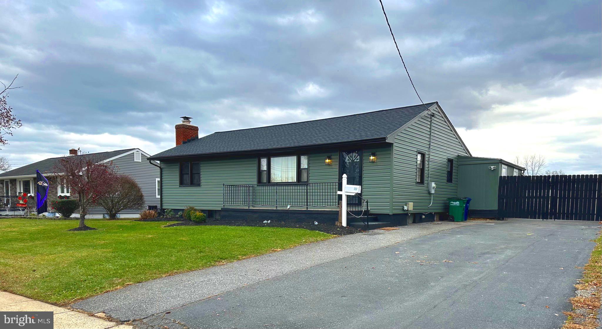 HILLSDALE - Residential