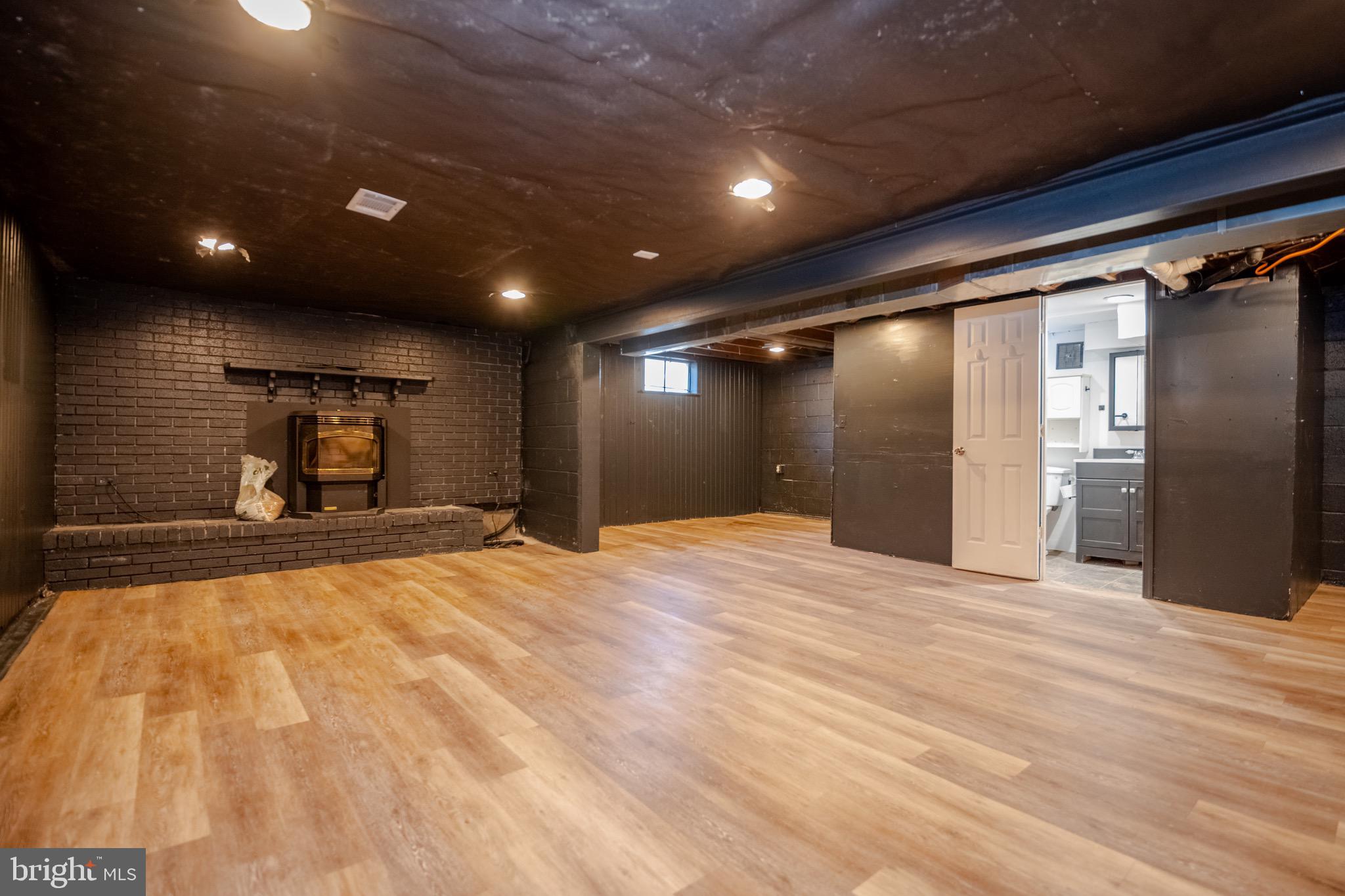 HILLSDALE - Residential