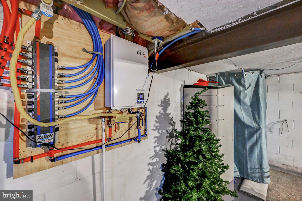 SPLIT ROCK - Residential