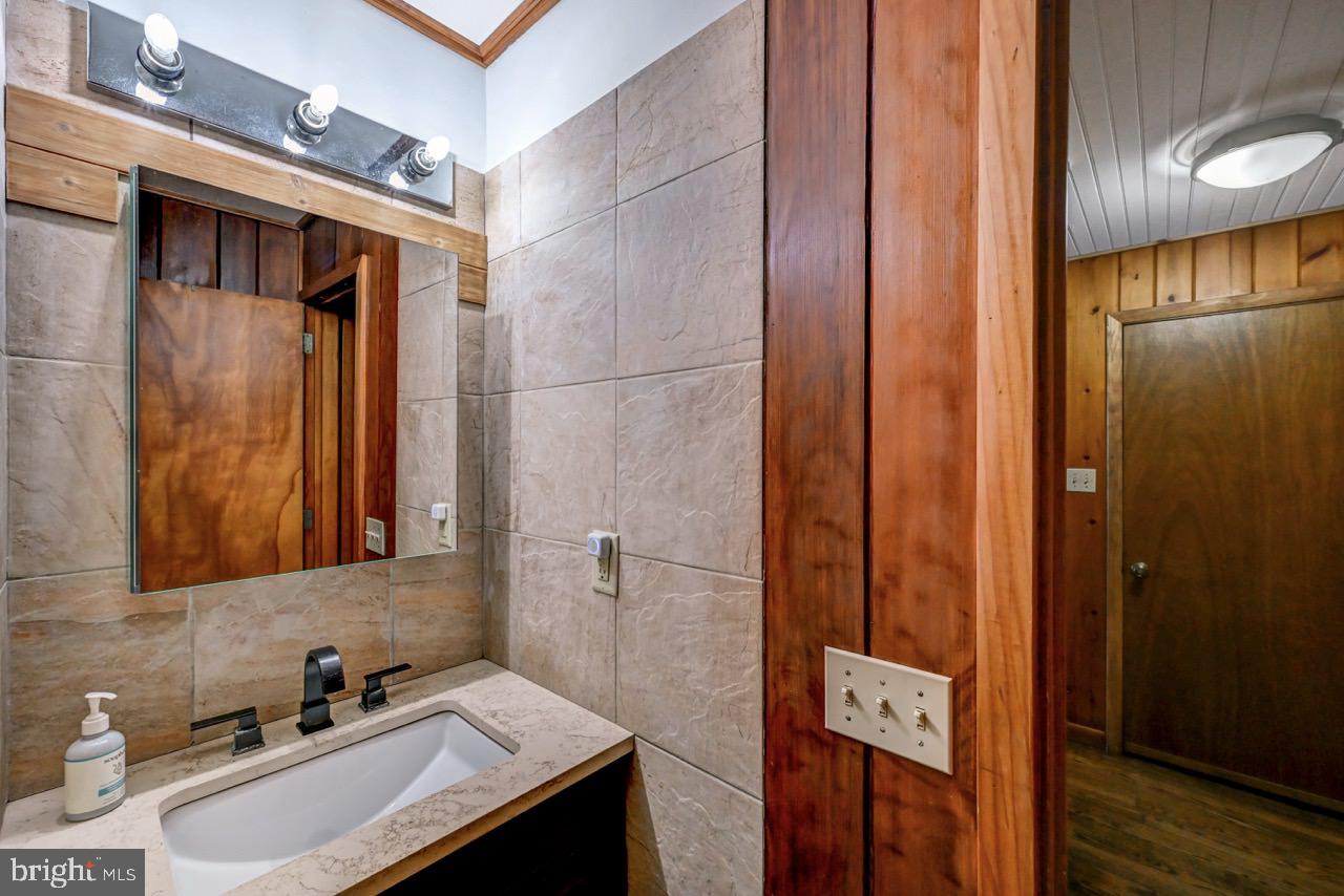 SPLIT ROCK - Residential