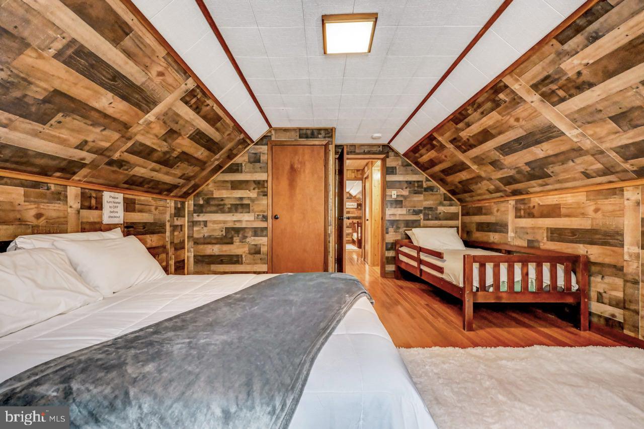 SPLIT ROCK - Residential