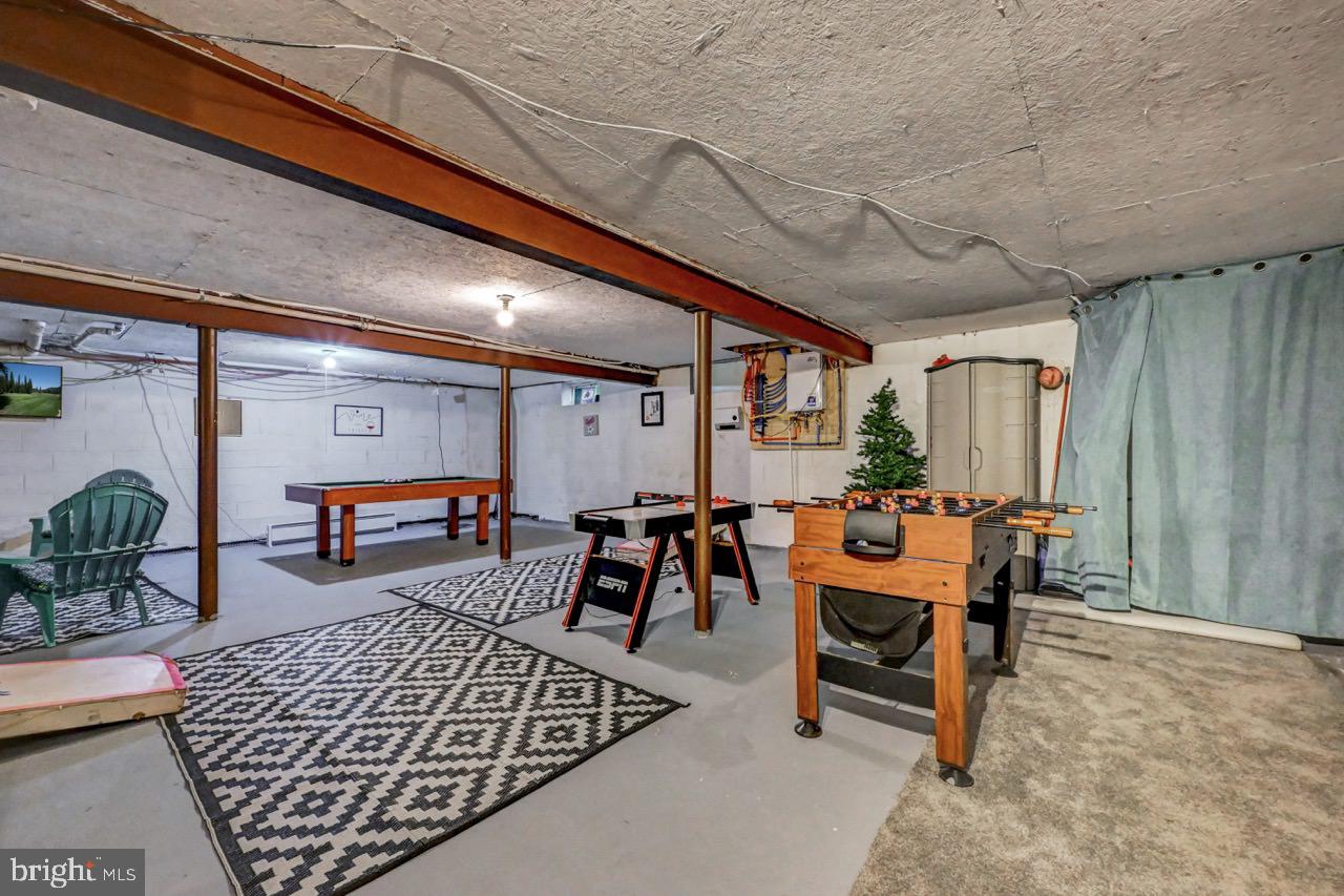 SPLIT ROCK - Residential