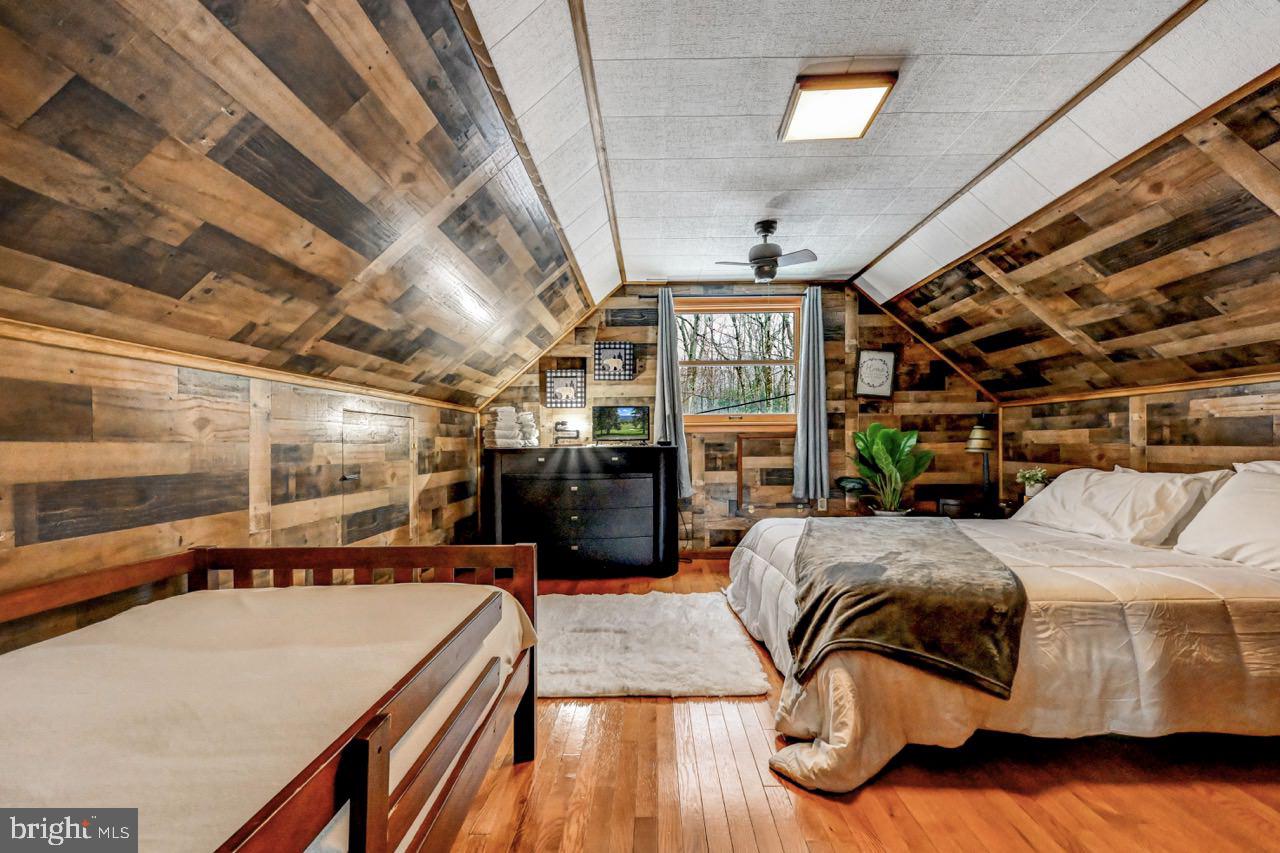 SPLIT ROCK - Residential