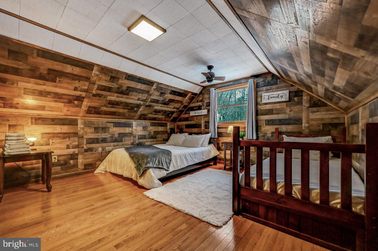 SPLIT ROCK - Residential