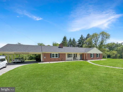 9504 Veirs Drive, Rockville, MD MLS: MDMC2174884
