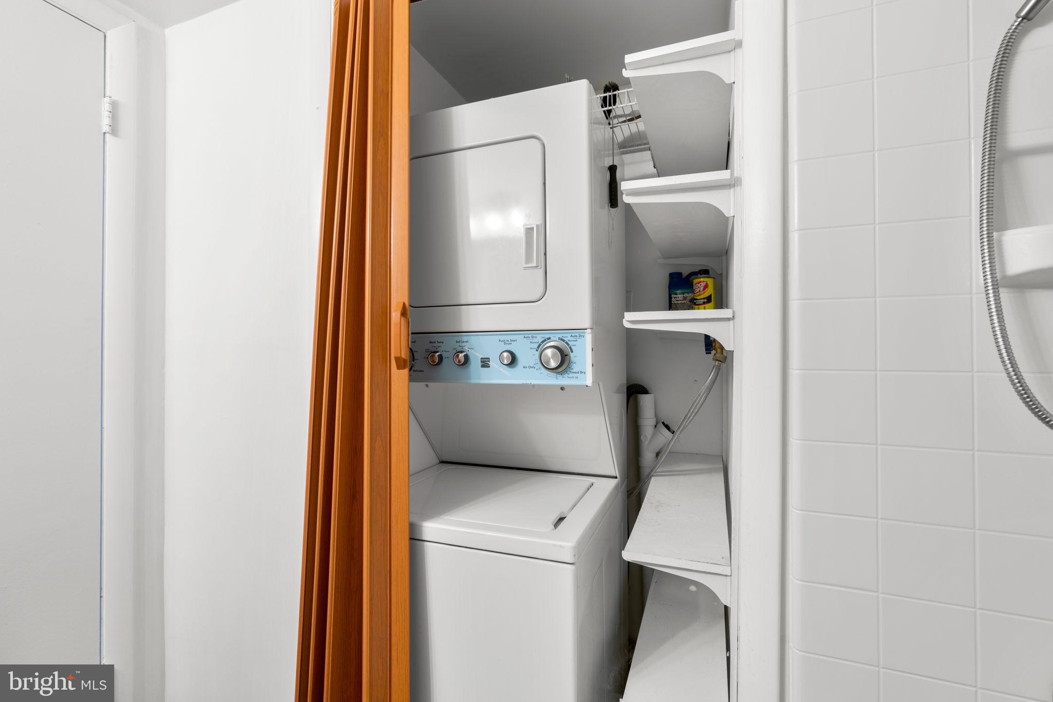 OAKLAND MILLS - Residential Lease