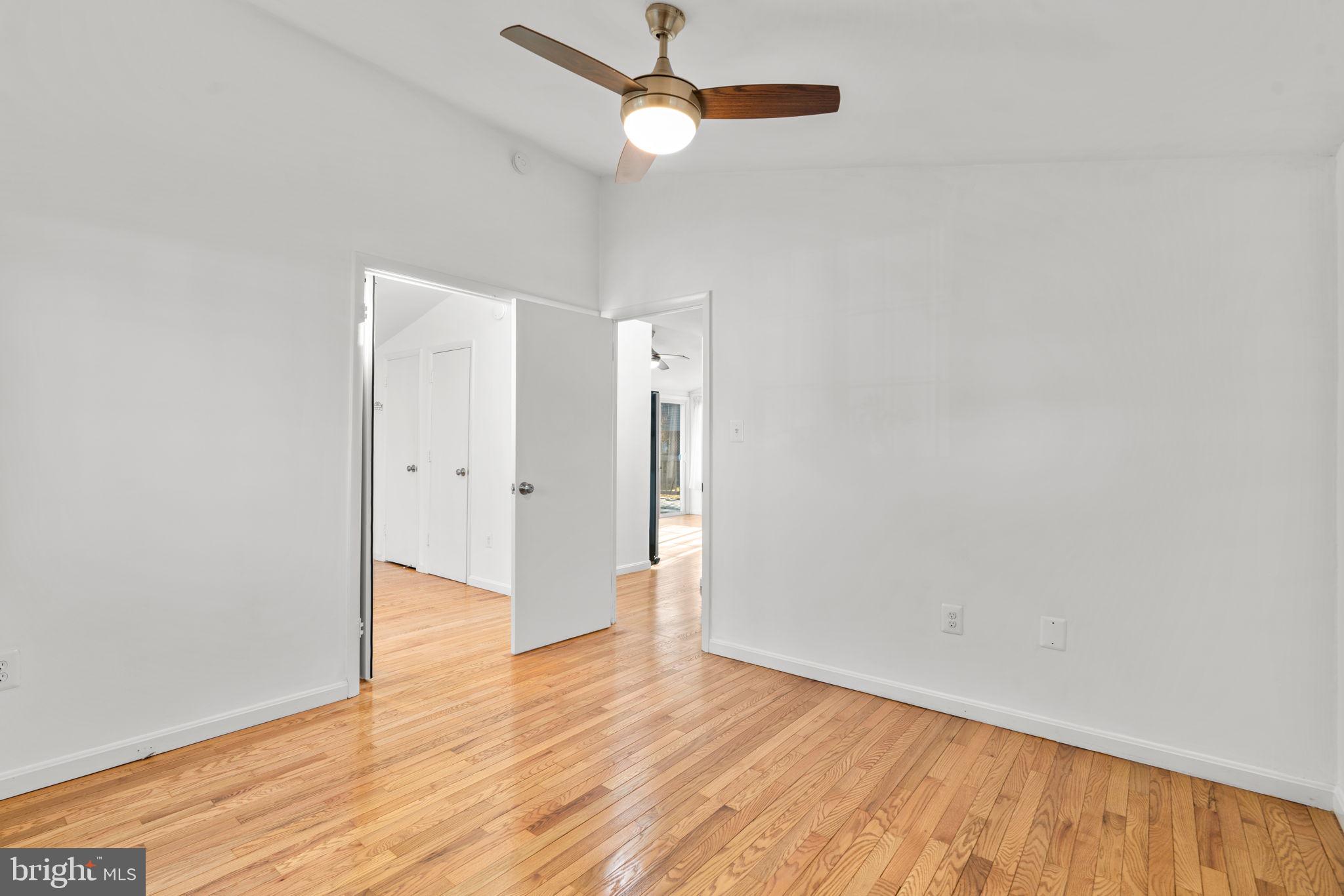 OAKLAND MILLS - Residential Lease