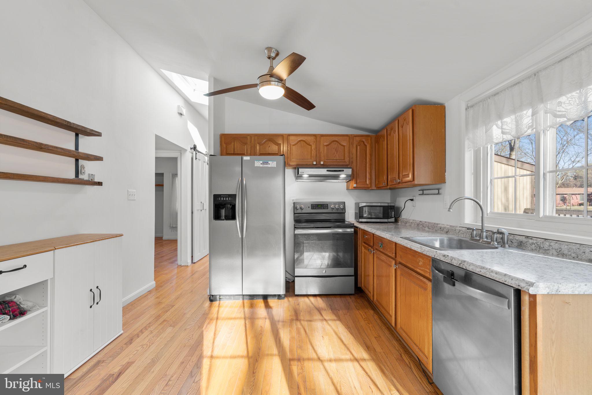 OAKLAND MILLS - Residential Lease