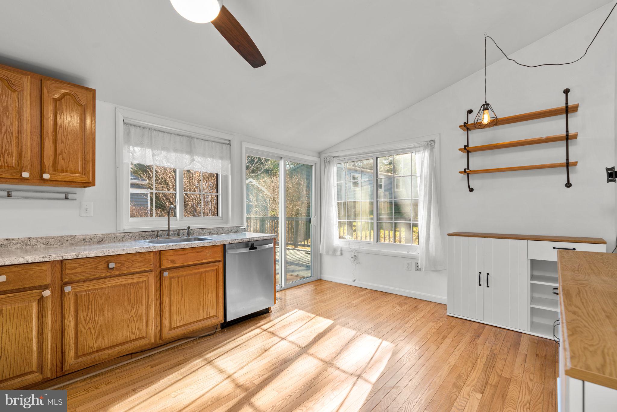 OAKLAND MILLS - Residential Lease