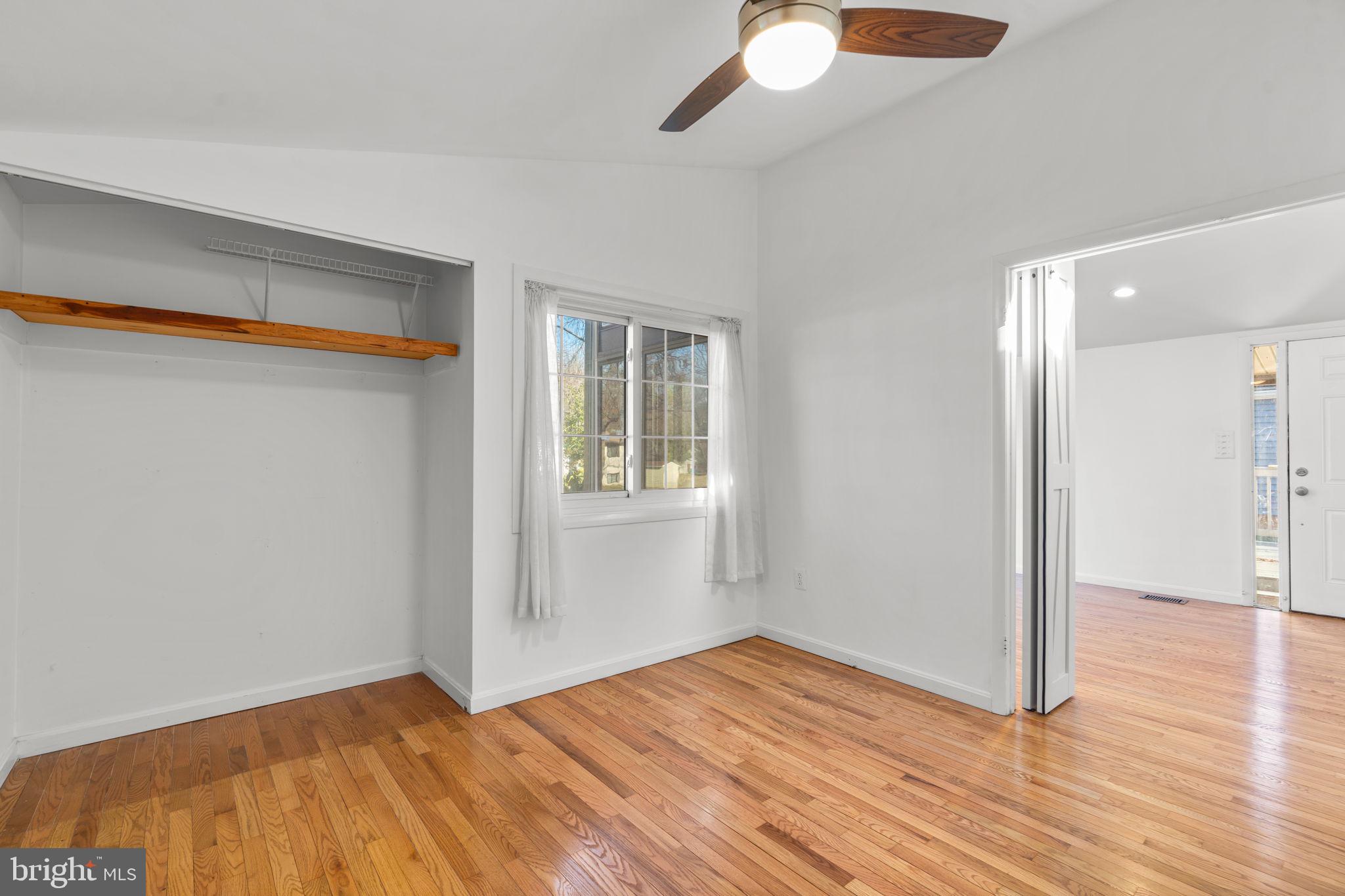 OAKLAND MILLS - Residential Lease