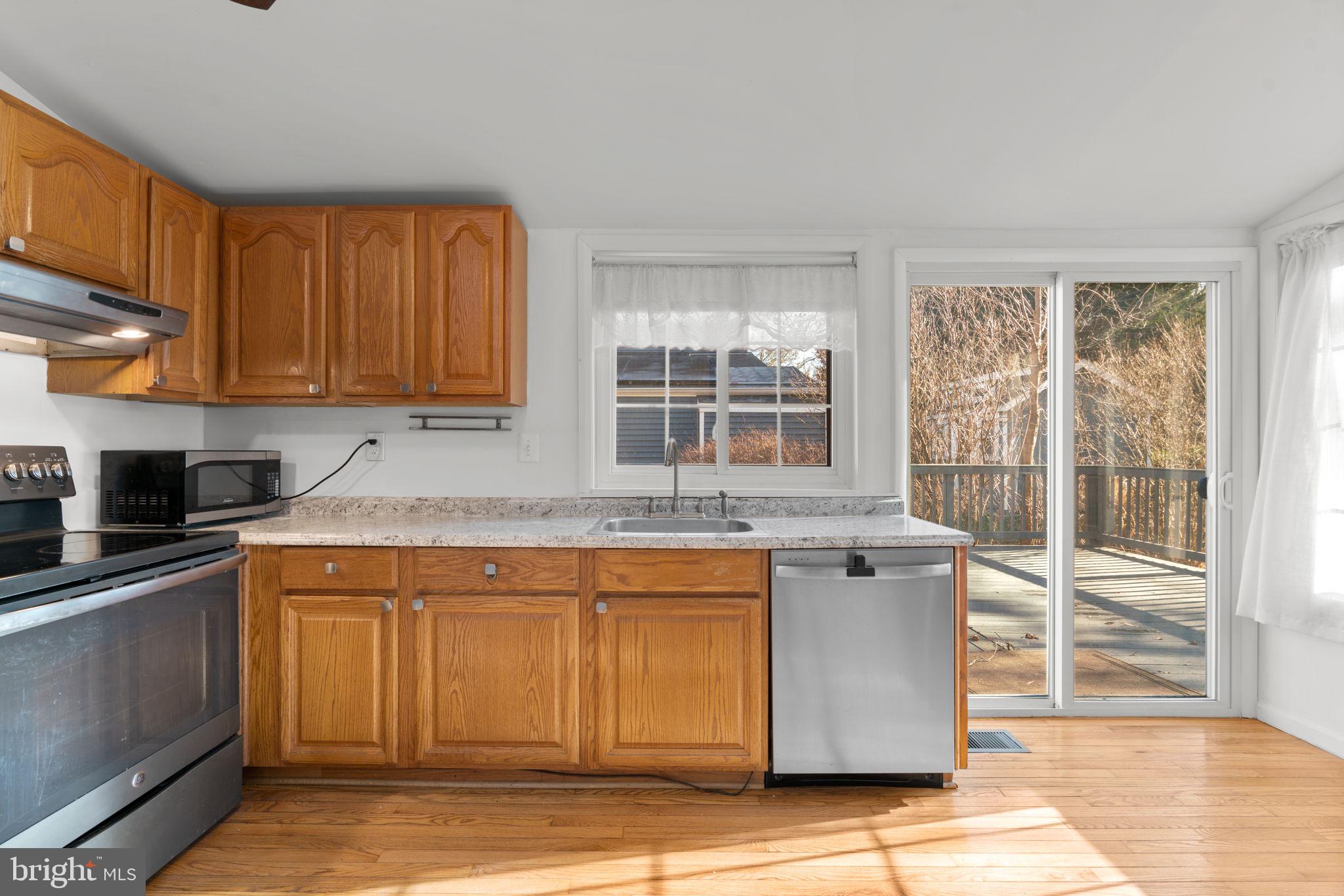 OAKLAND MILLS - Residential Lease