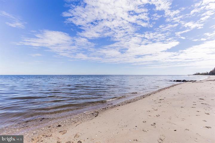 LONG BEACH - Residential