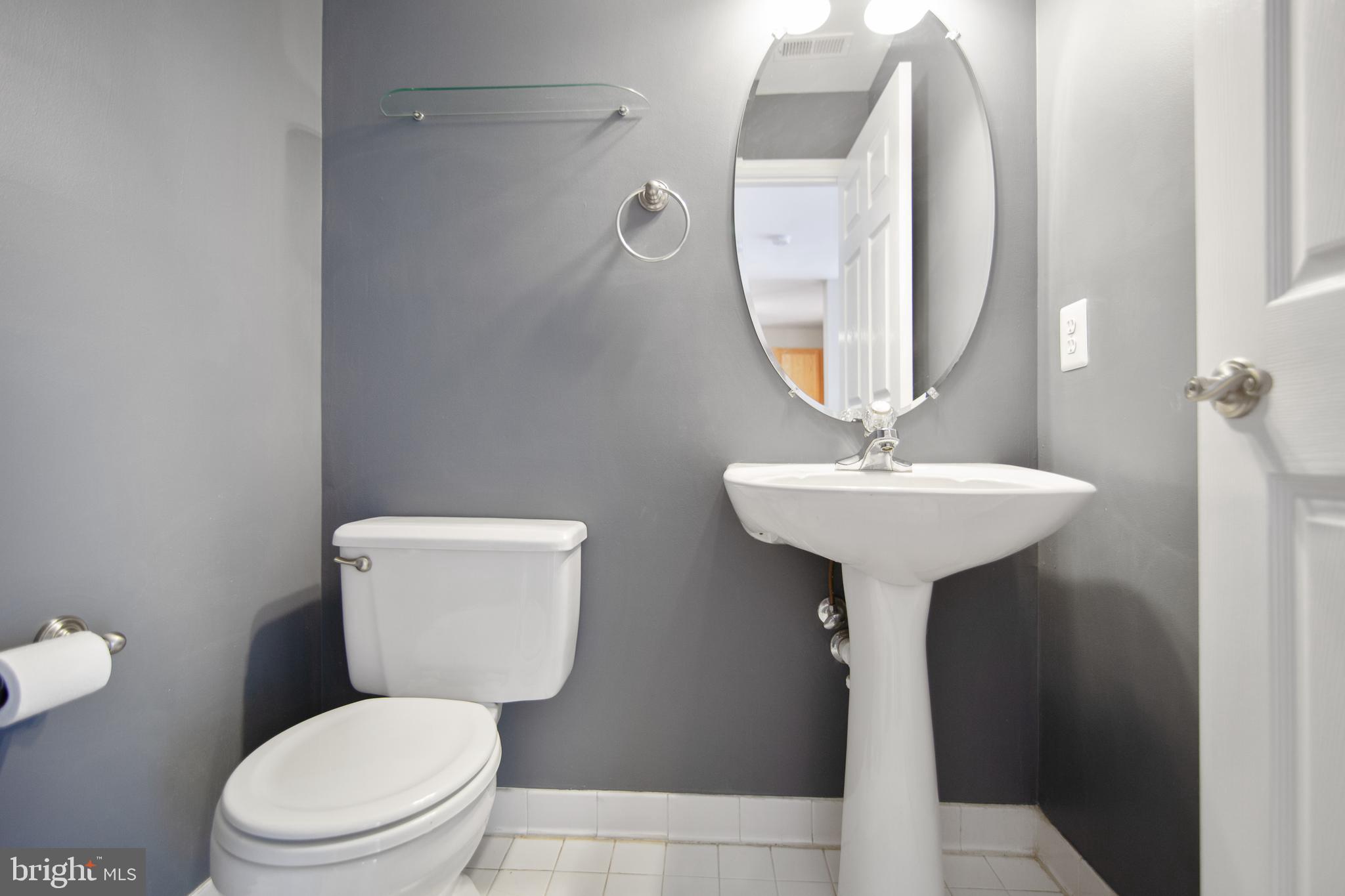 CLOVERLEAF CENTER - Residential