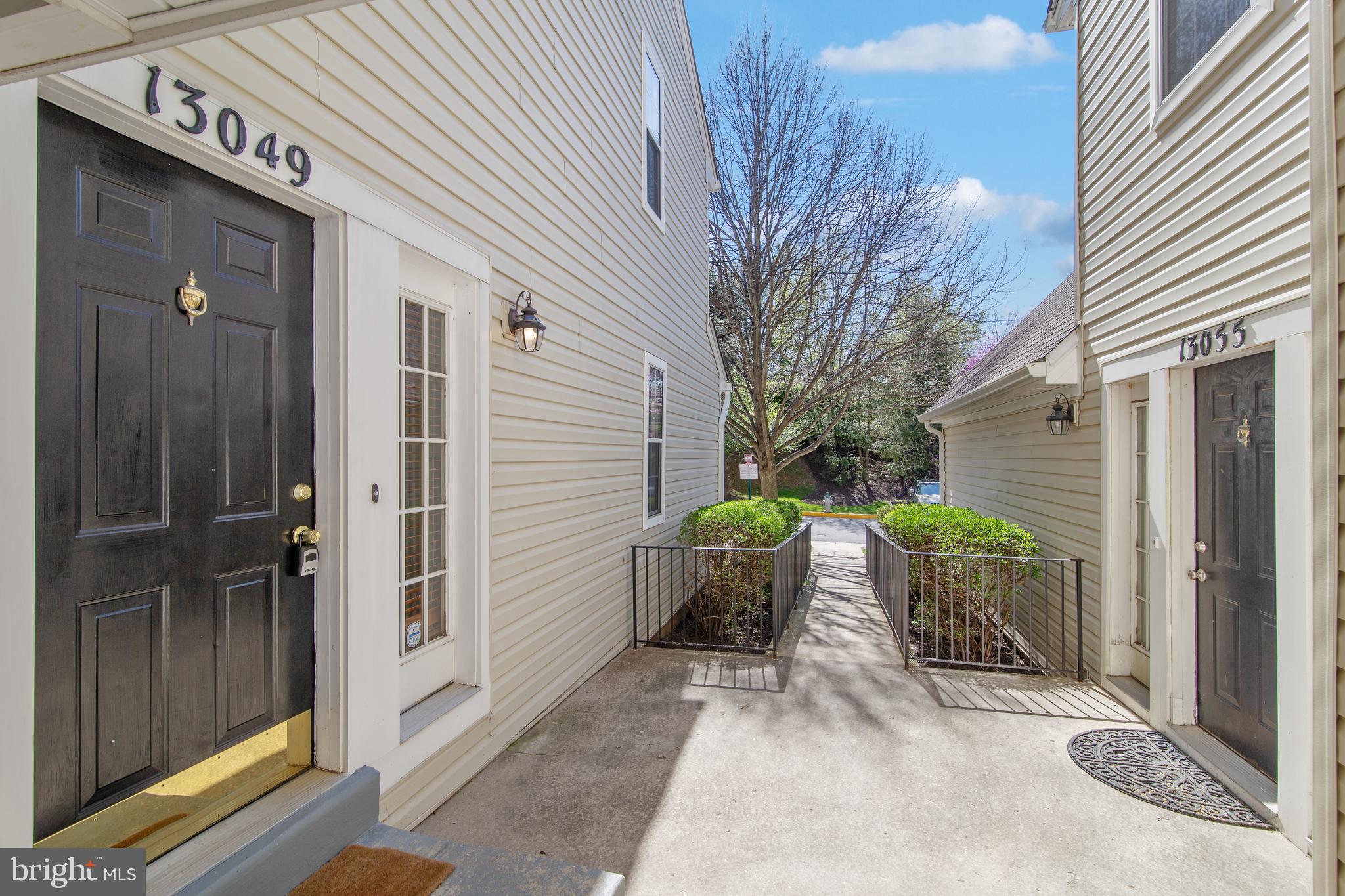 CLOVERLEAF CENTER - Residential