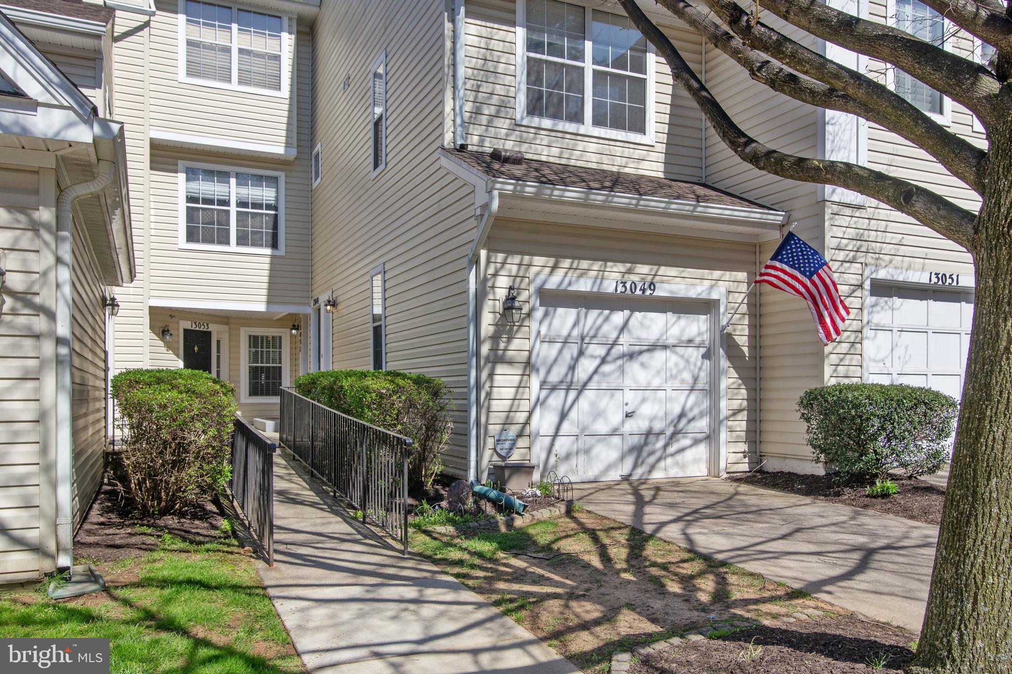 CLOVERLEAF CENTER - Residential