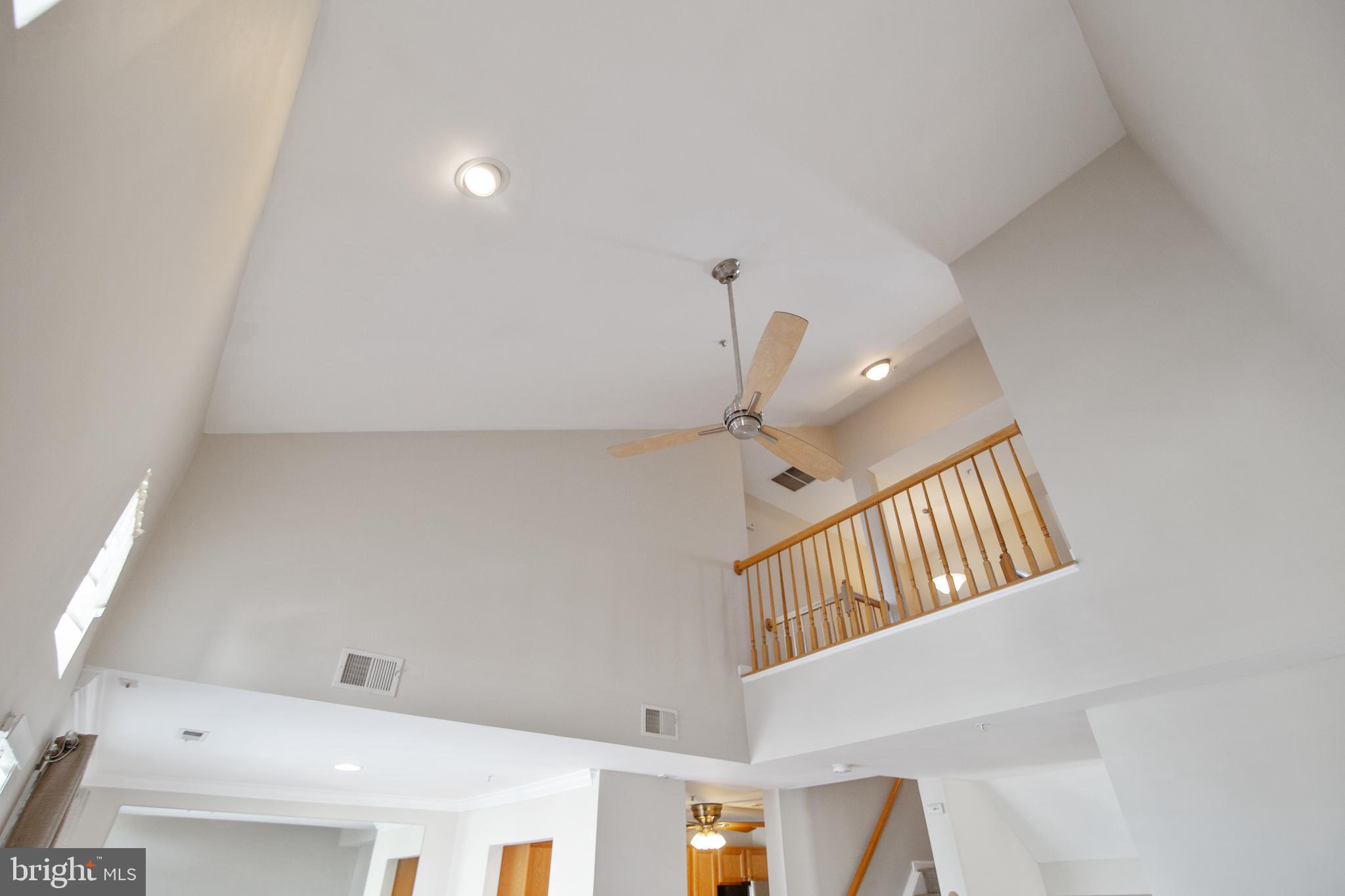 CLOVERLEAF CENTER - Residential