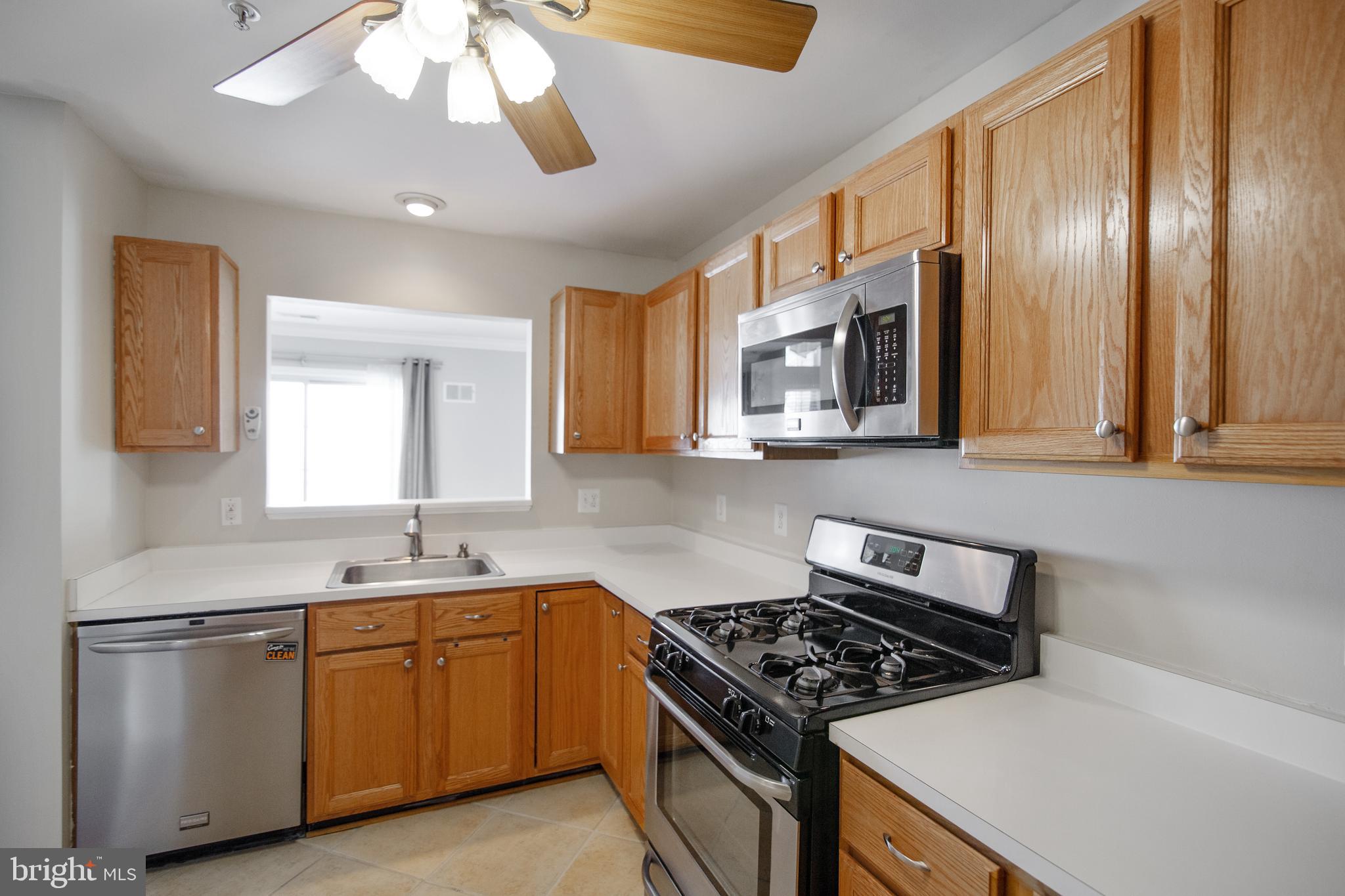 CLOVERLEAF CENTER - Residential