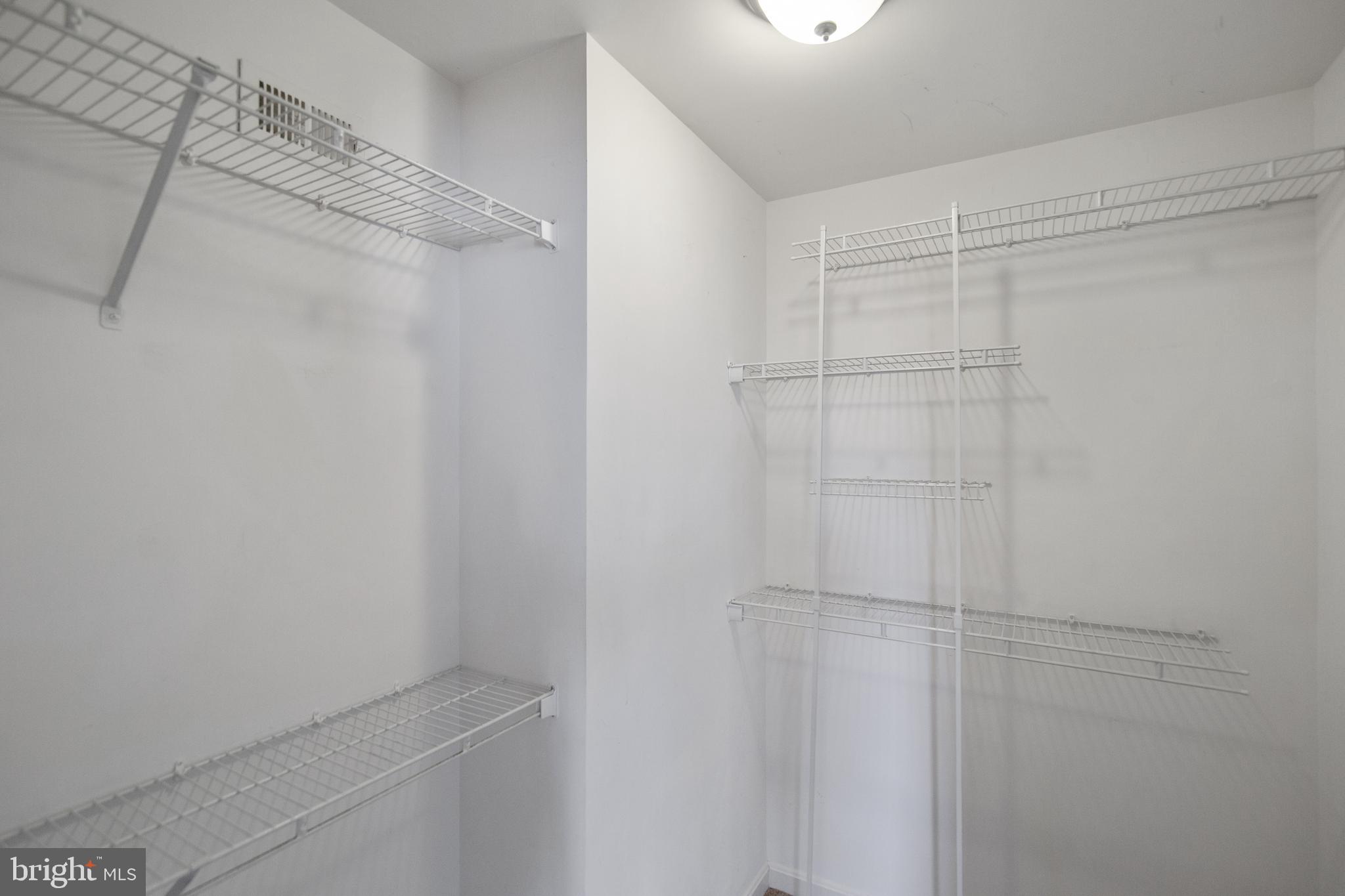 CLOVERLEAF CENTER - Residential