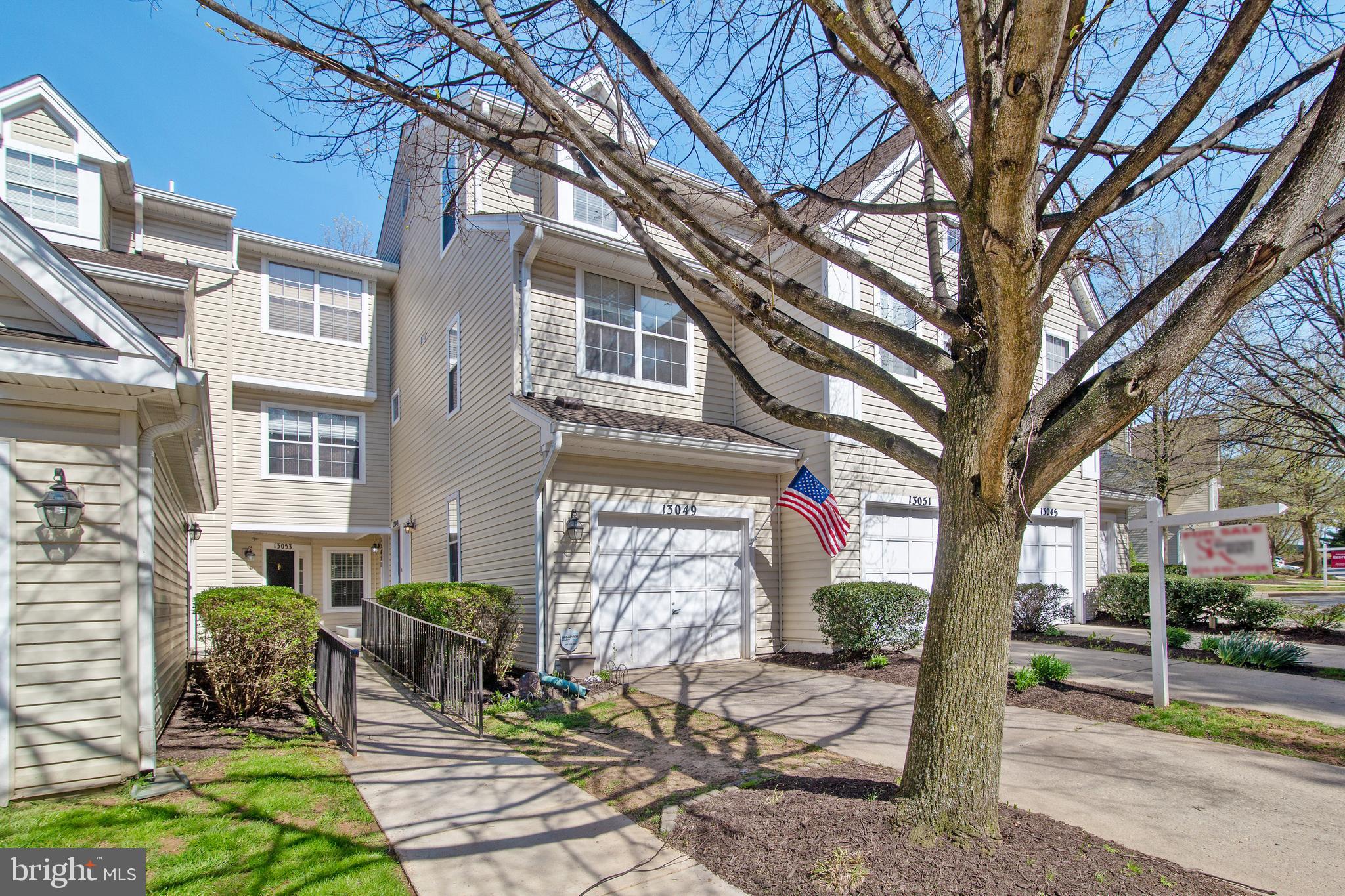 CLOVERLEAF CENTER - Residential