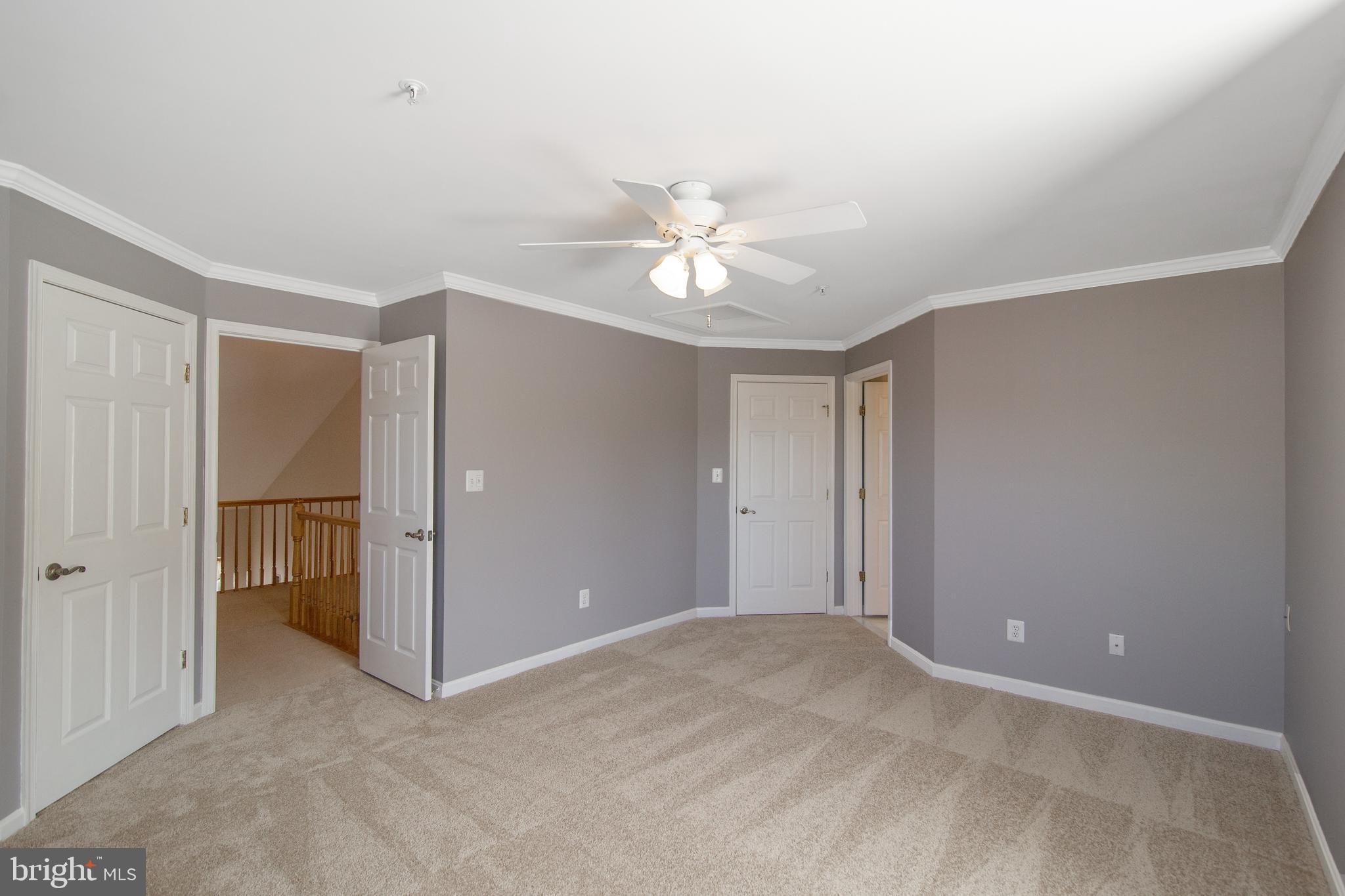 CLOVERLEAF CENTER - Residential