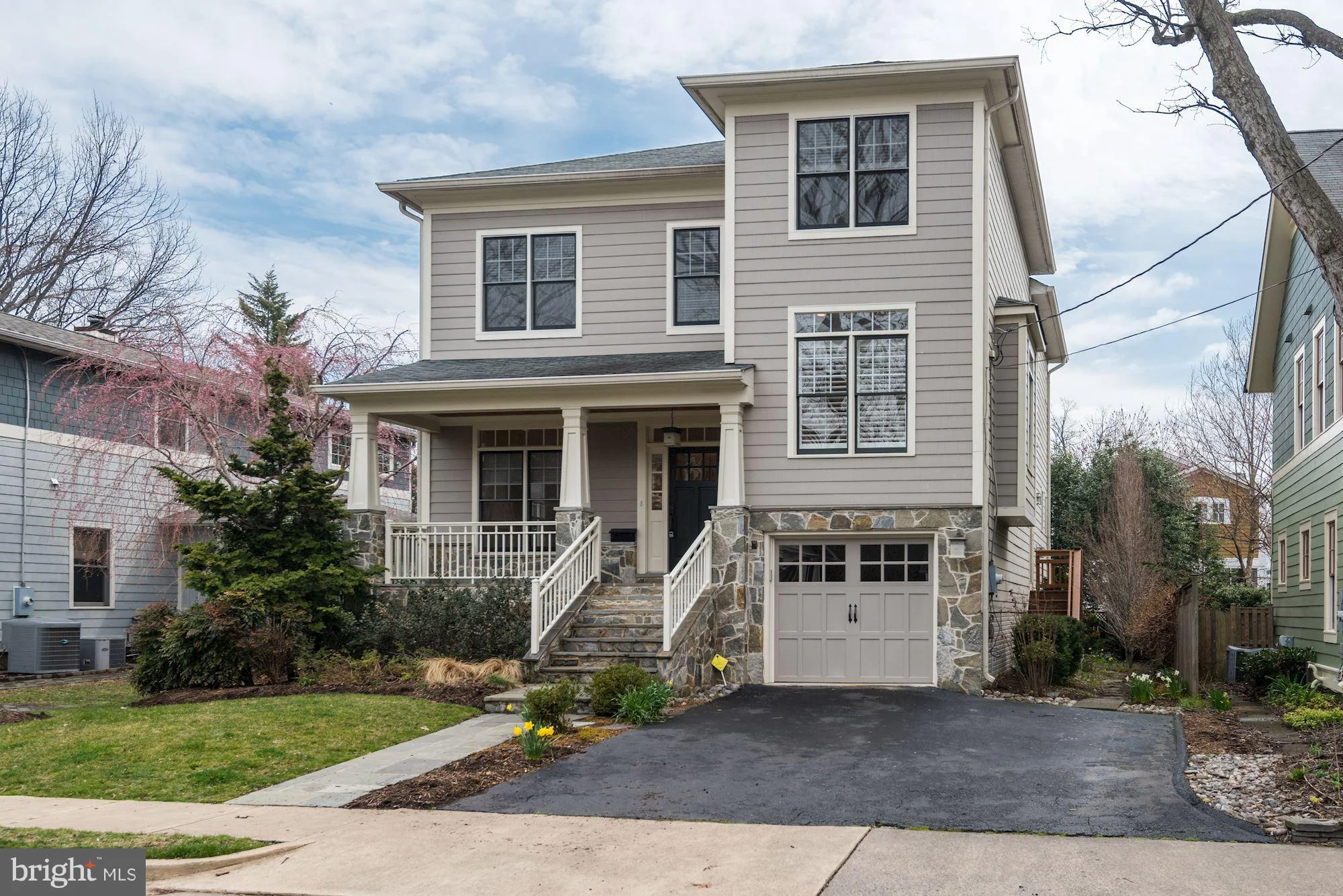 1025 Daniel Street N, Arlington, VA 22201