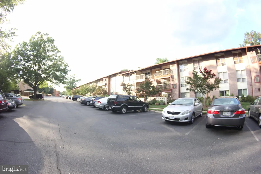 206 Park Terrace Court SE Unit 44, Vienna, VA 22180