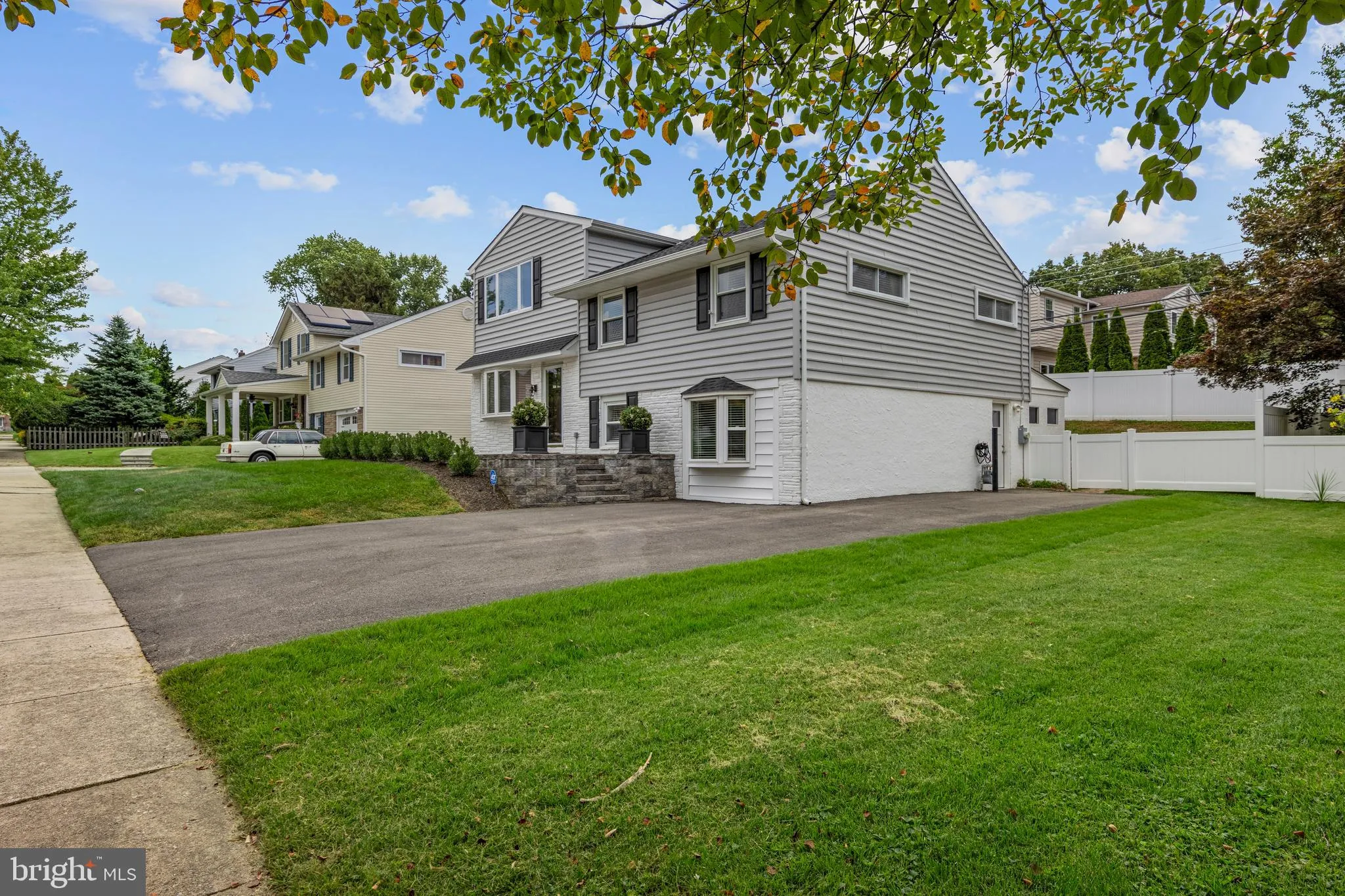 Bryn Mawr, Pennsylvania 19010, United States, 4 Bedrooms Bedrooms, ,3 BathroomsBathrooms,Residential,Pending,201285