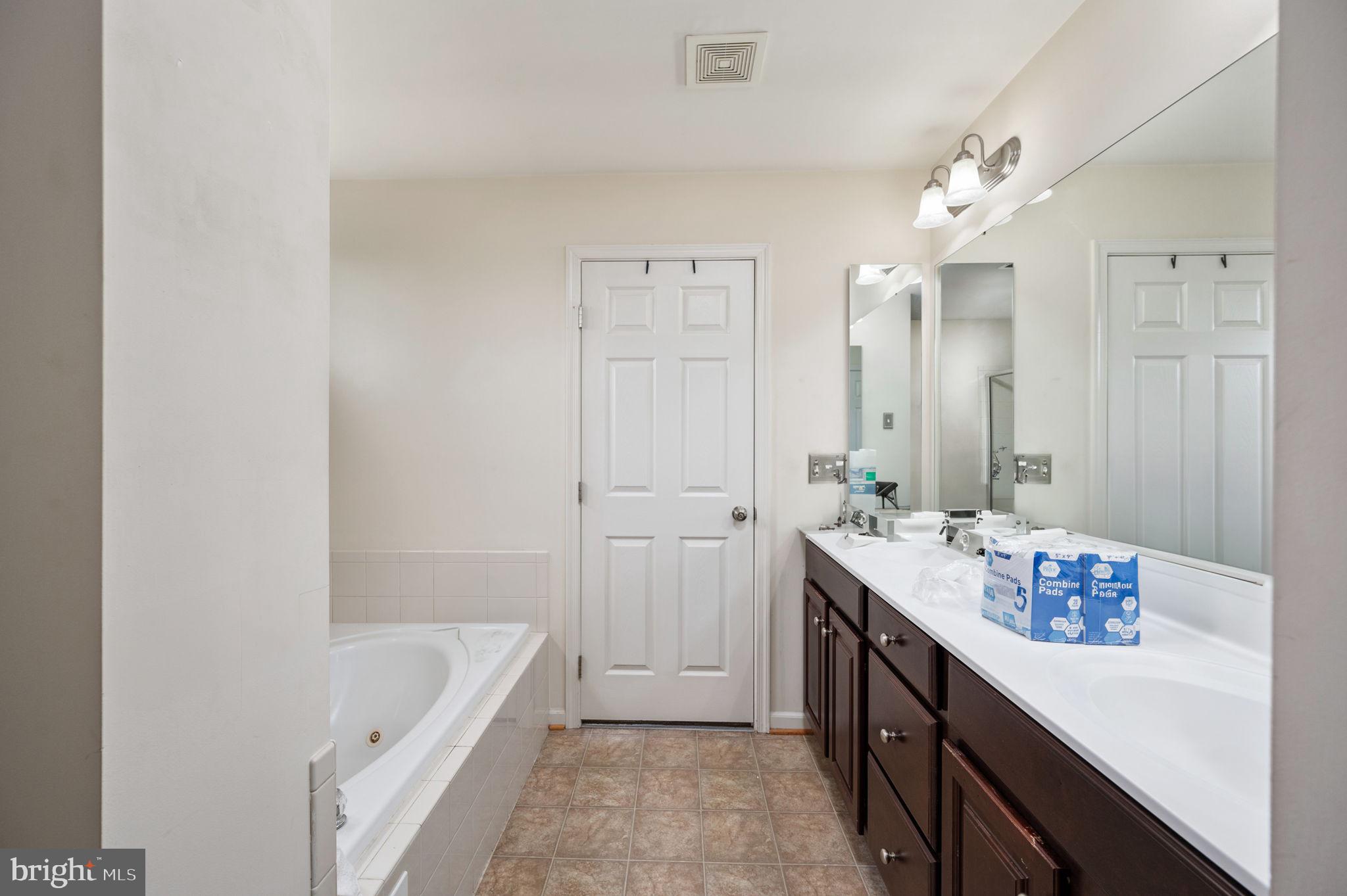 PORT POTOMAC - Residential