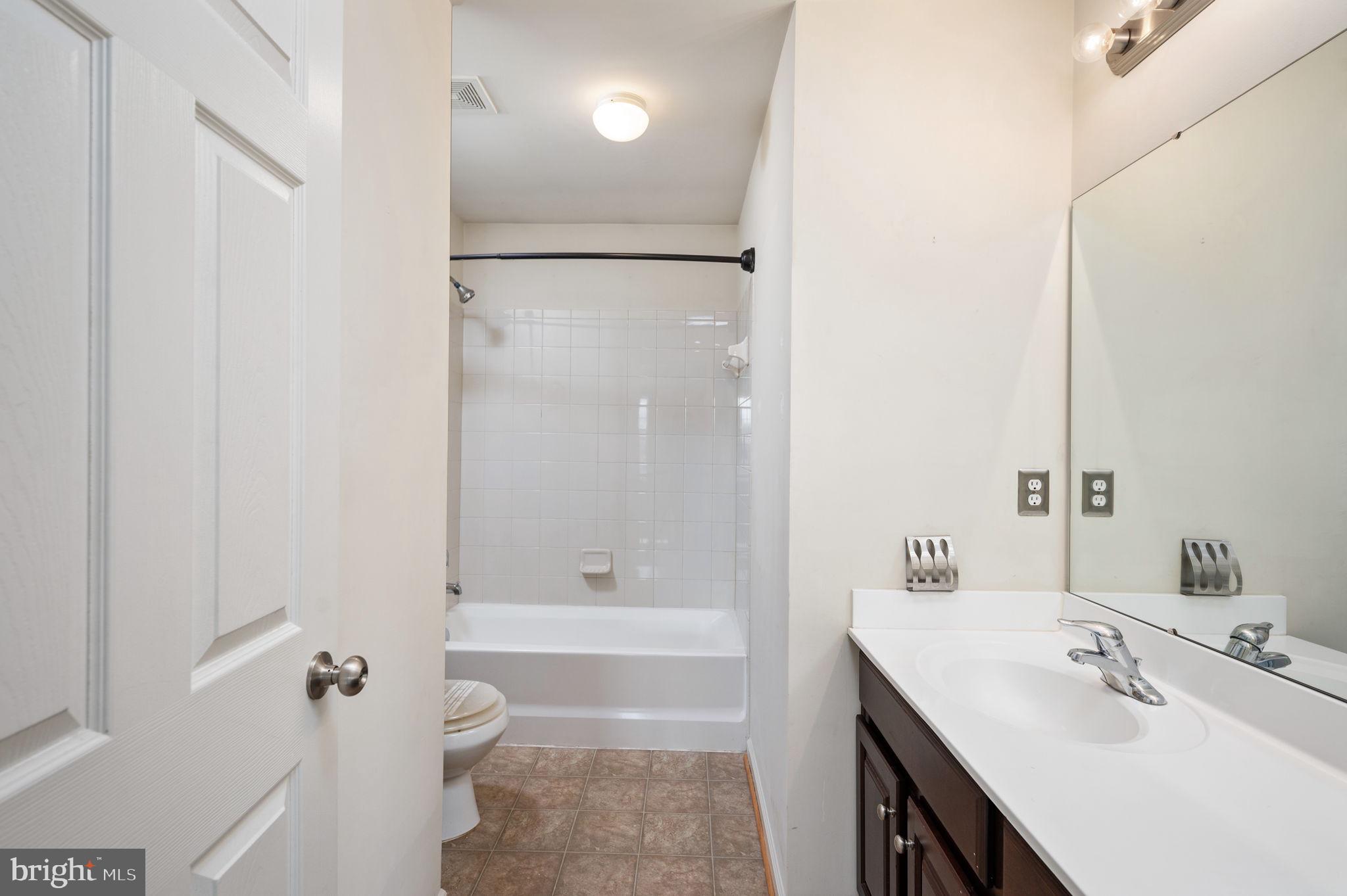 PORT POTOMAC - Residential