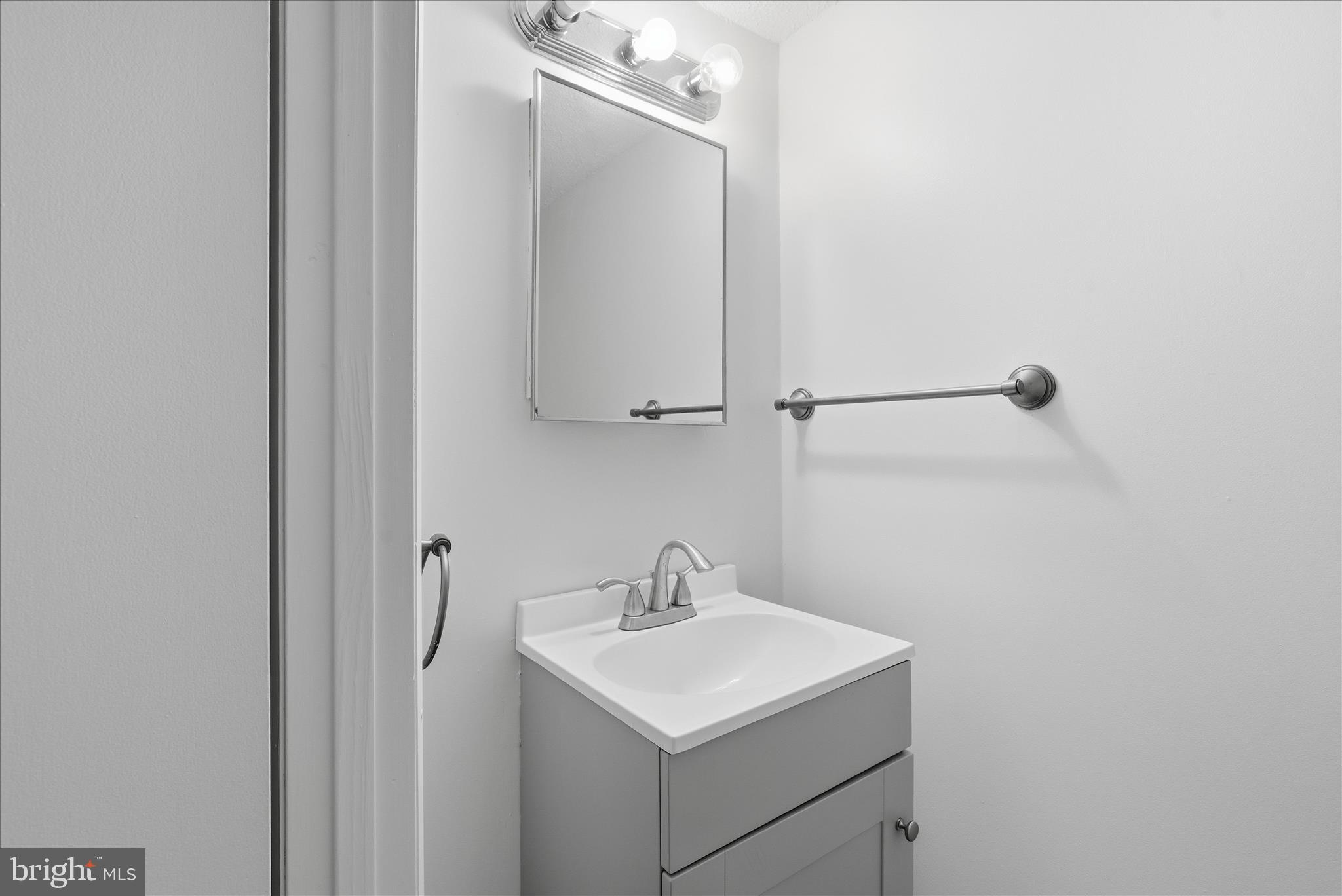 TARTAN VILLAGE - Residential Lease