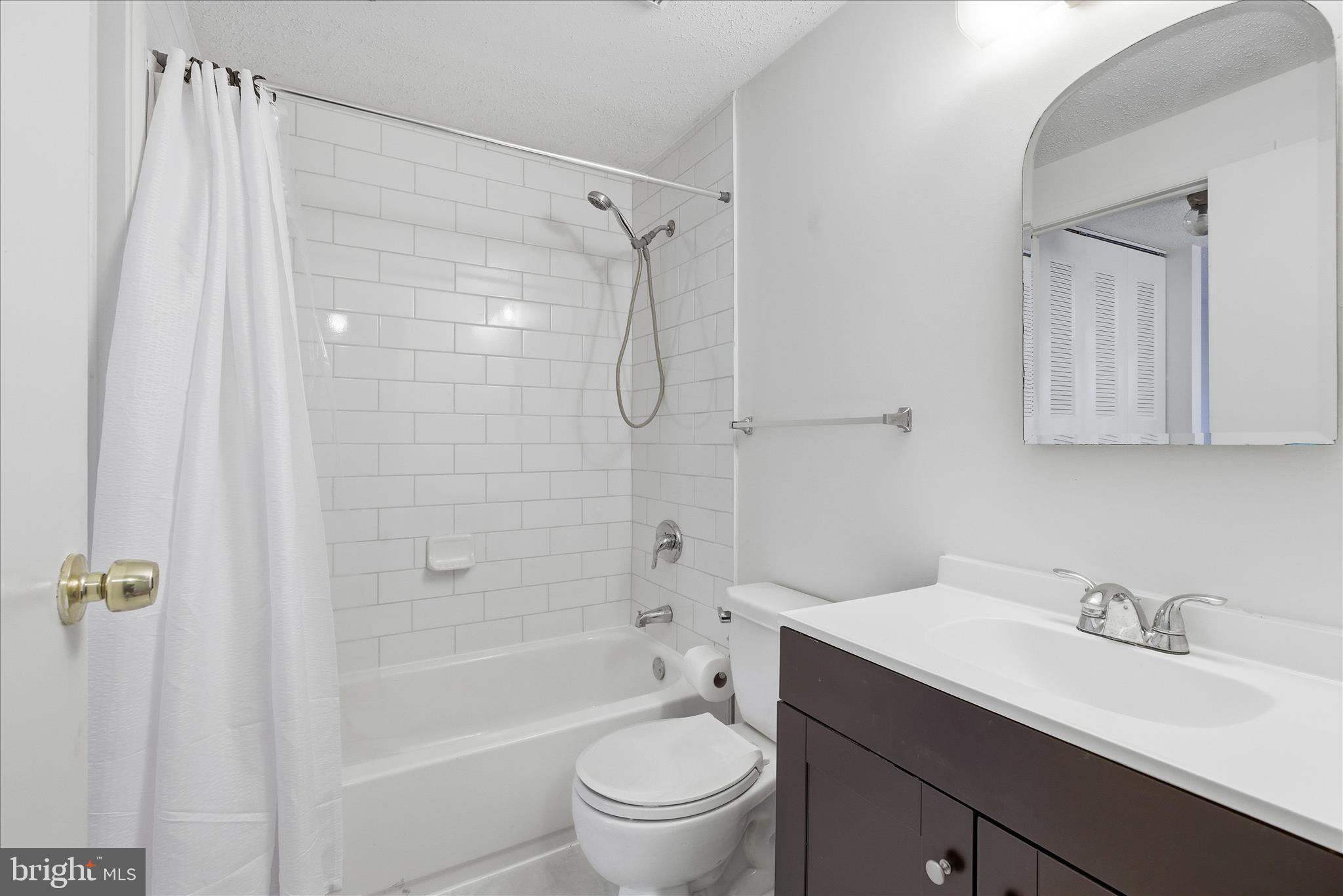 TARTAN VILLAGE - Residential Lease