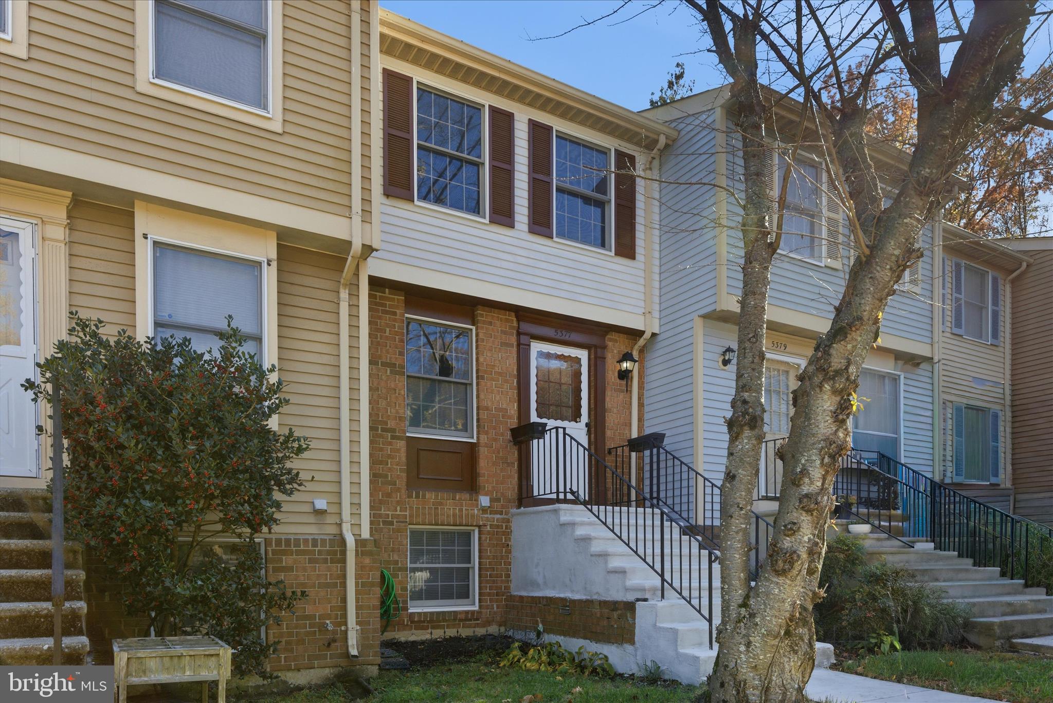 TARTAN VILLAGE - Residential Lease