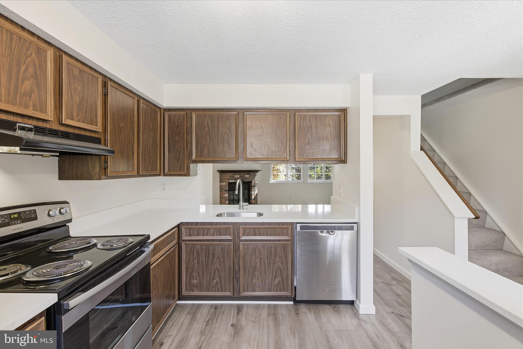 TARTAN VILLAGE - Residential Lease