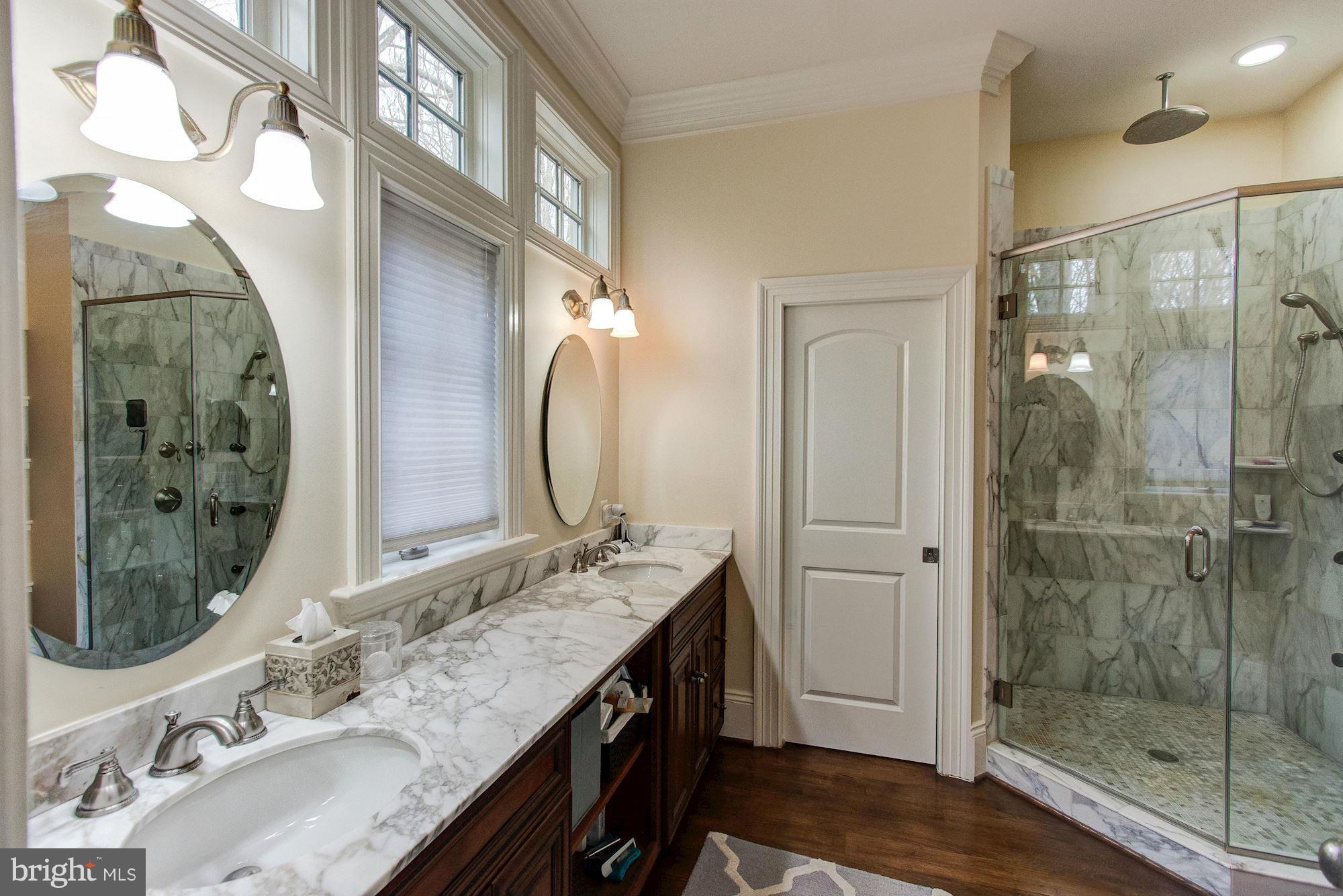 RIVER OAKS - Residential Lease