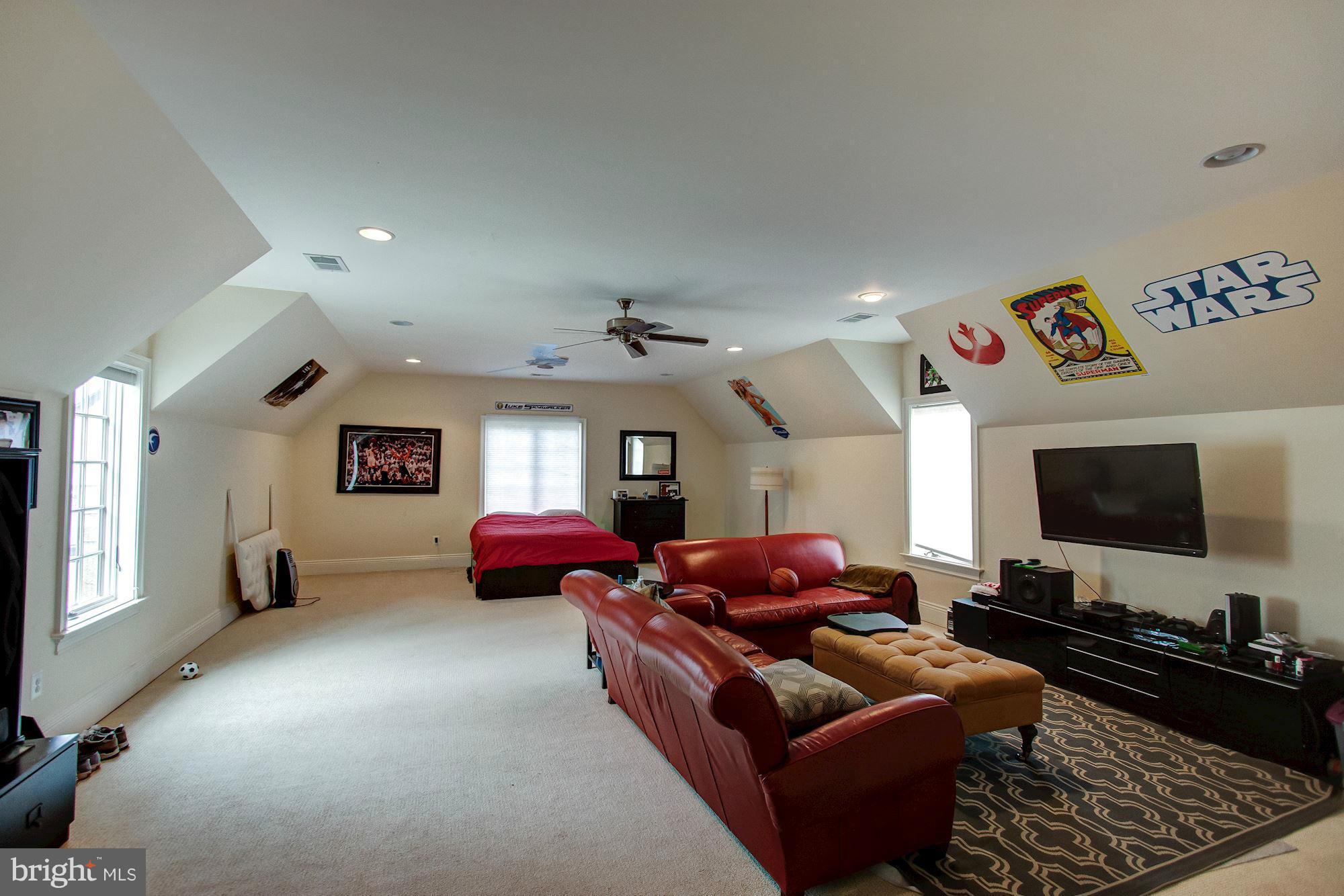 RIVER OAKS - Residential Lease