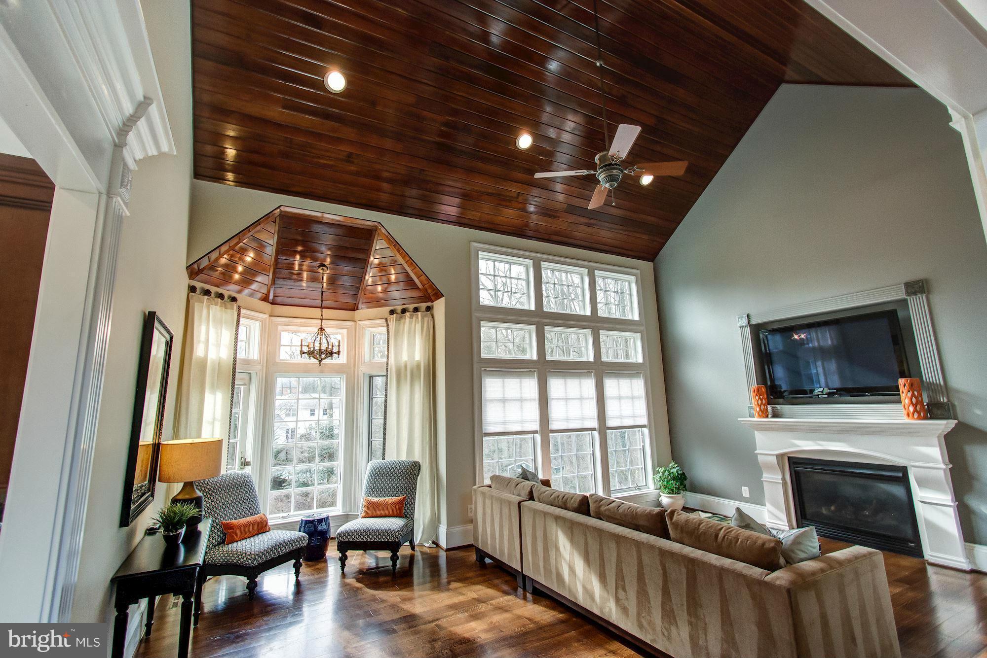 RIVER OAKS - Residential Lease