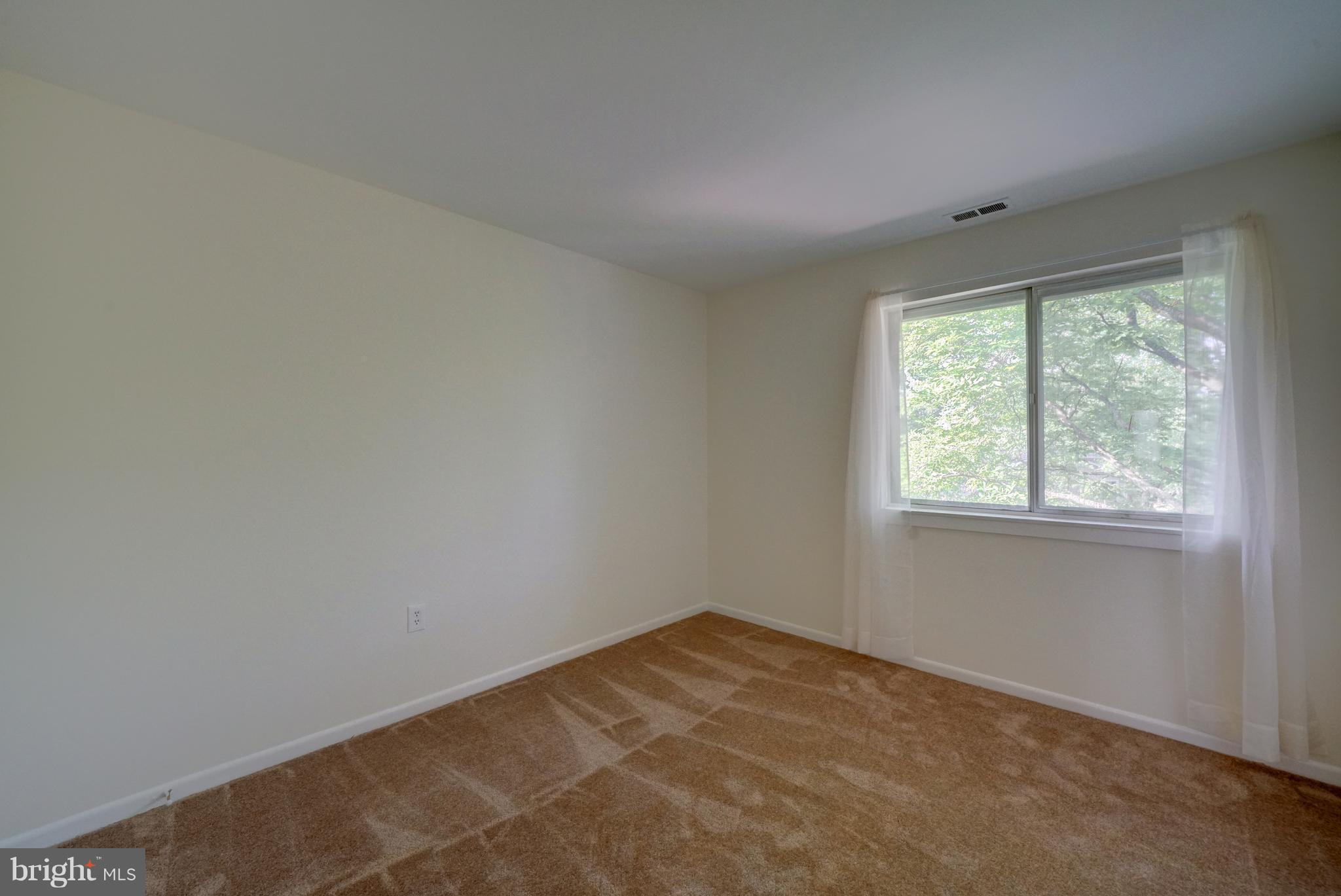 BRYANT WOODS - Residential Lease