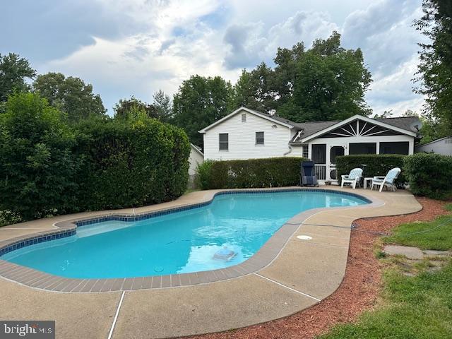 FOXLEE - Residential