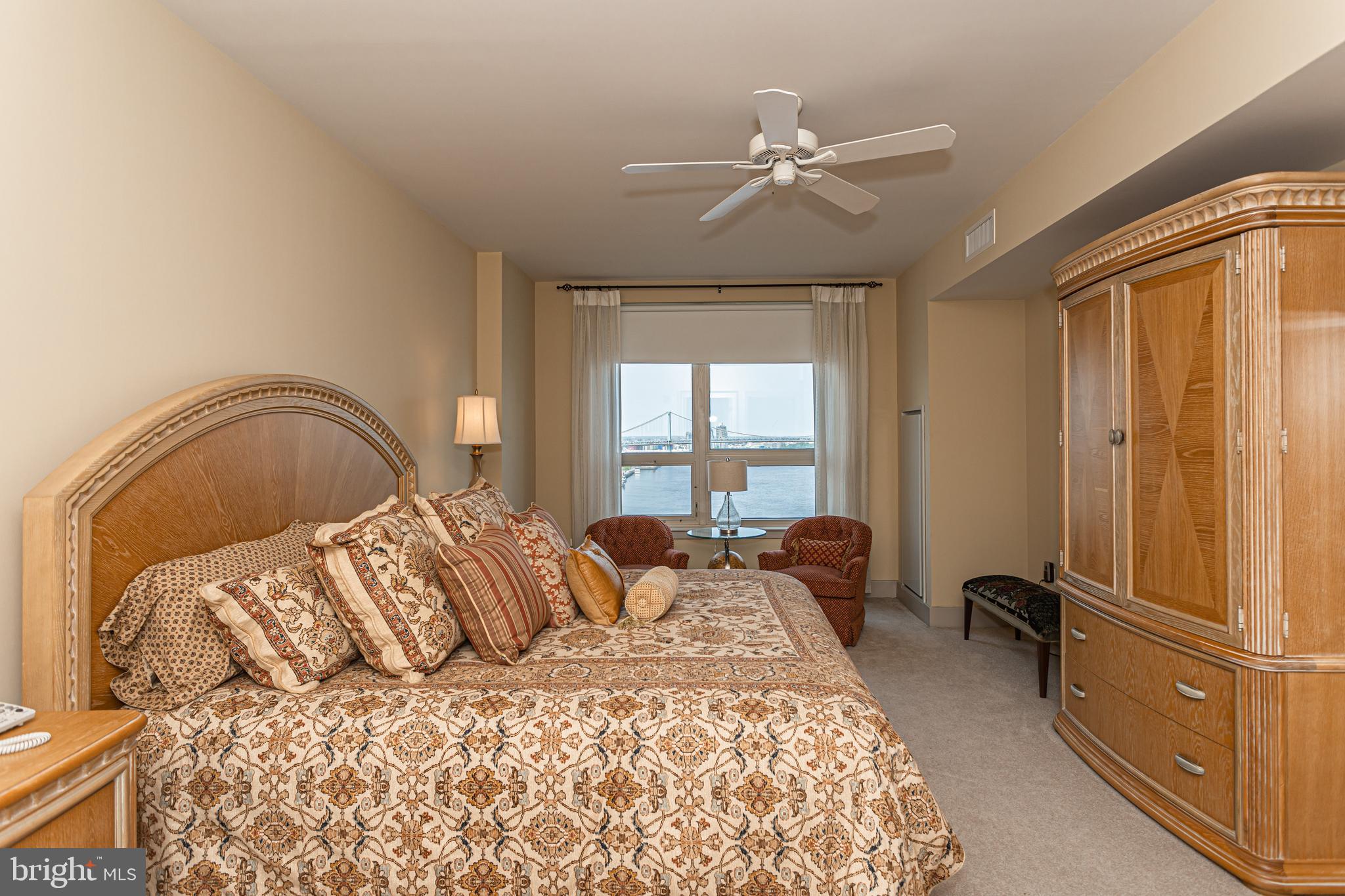 DOCKSIDE CONDOMINIUM - Residential