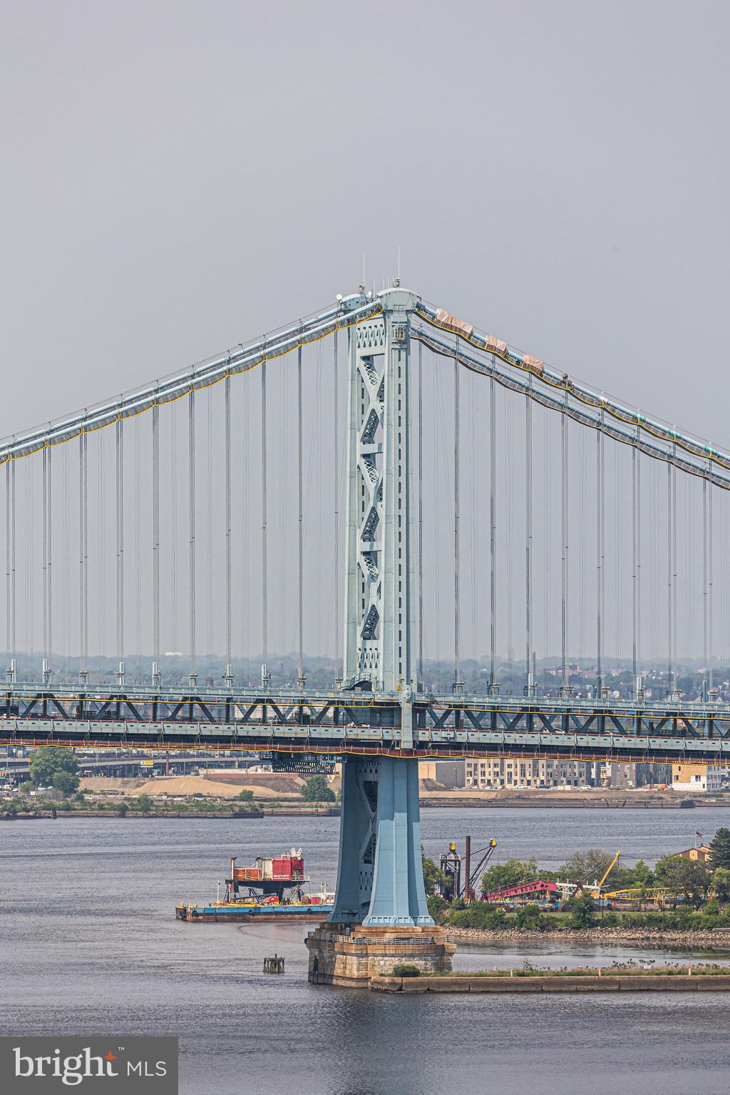 DOCKSIDE CONDOMINIUM - Residential