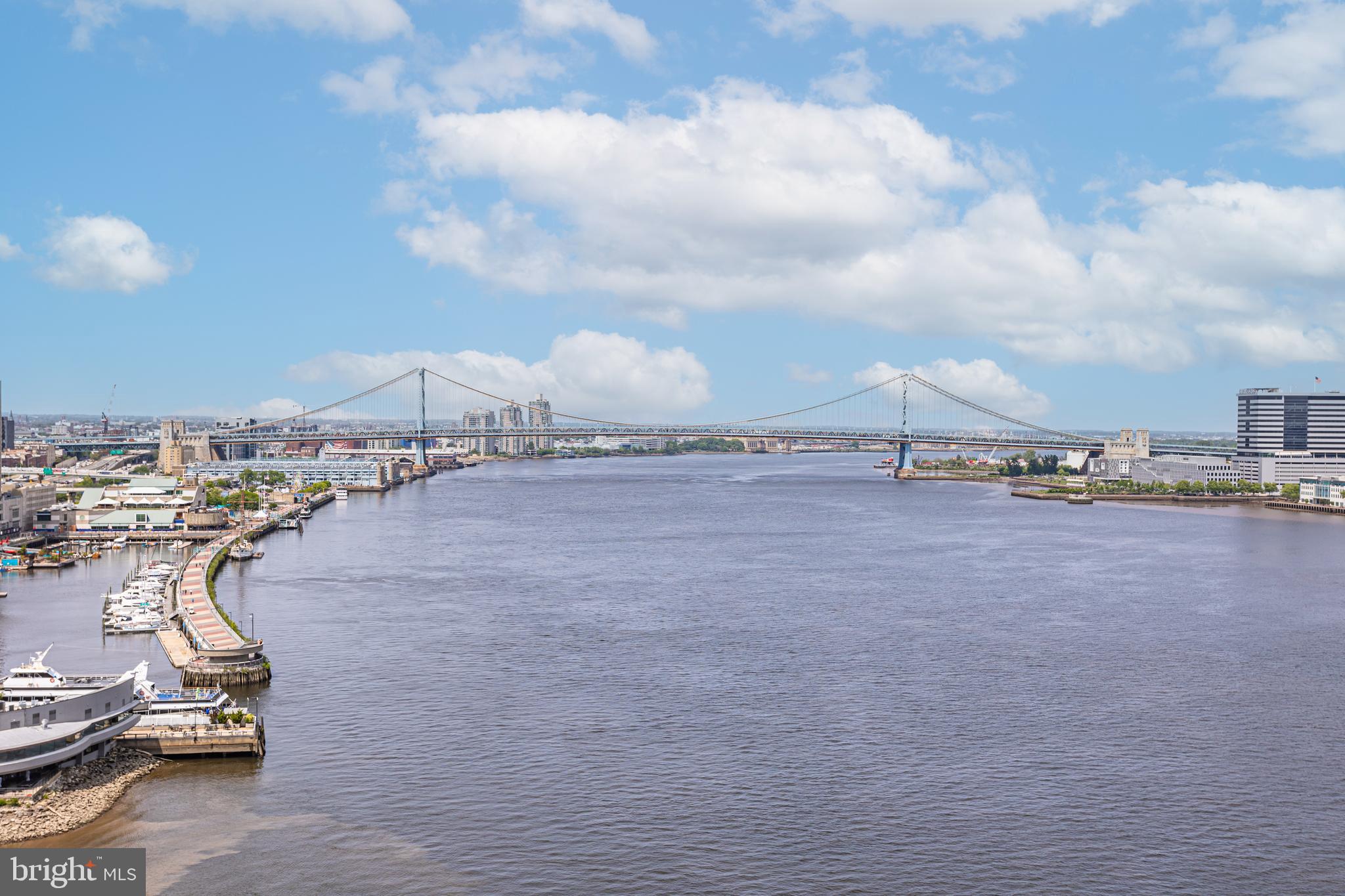 DOCKSIDE CONDOMINIUM - Residential