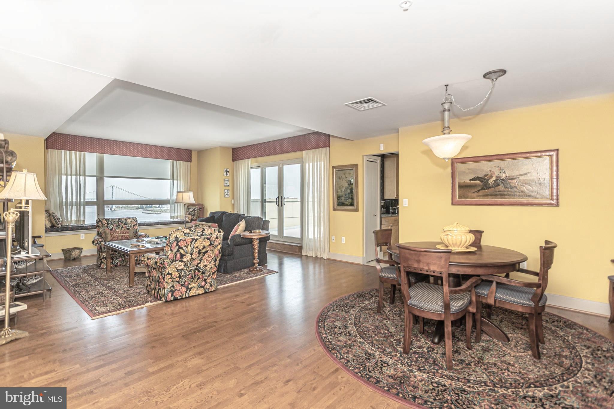 DOCKSIDE CONDOMINIUM - Residential