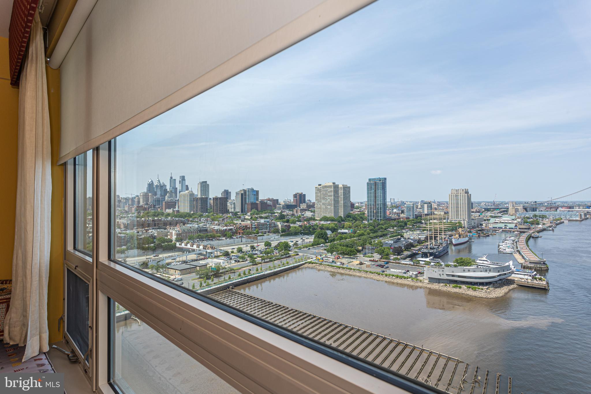 DOCKSIDE CONDOMINIUM - Residential