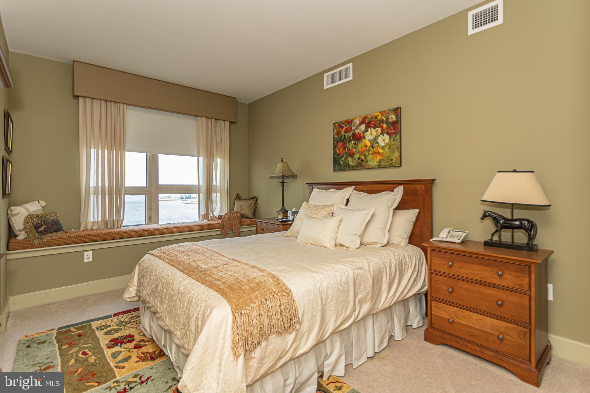 DOCKSIDE CONDOMINIUM - Residential