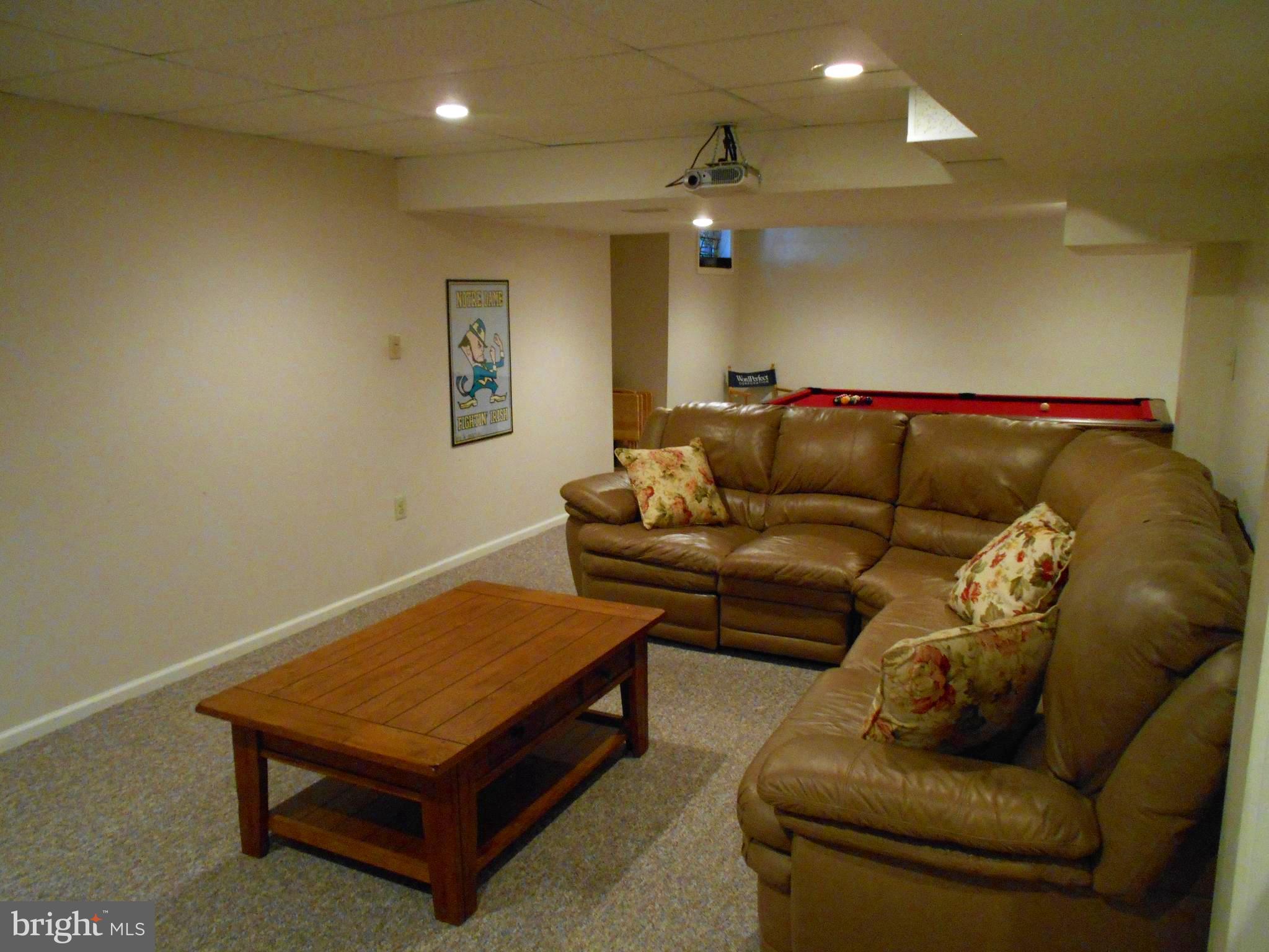 MEADOWBROOK - Residential
