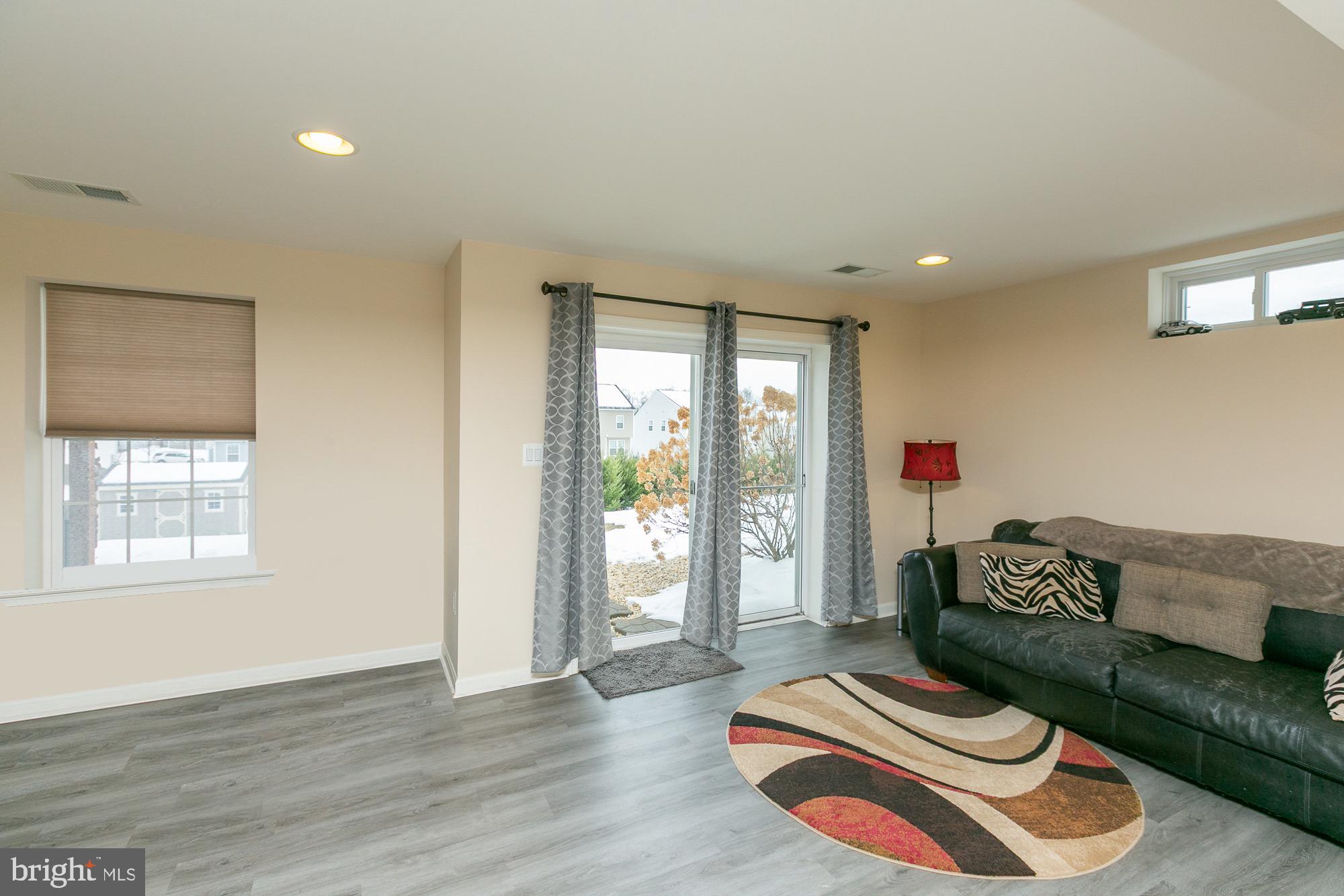 RED BUD RUN - Residential