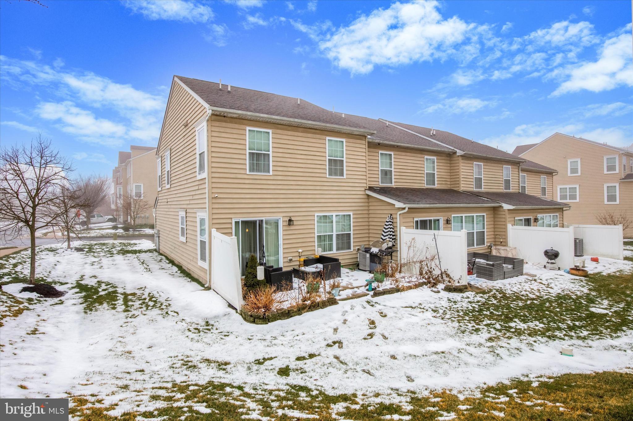 COUNTRY VIEW ESTATES - Residential