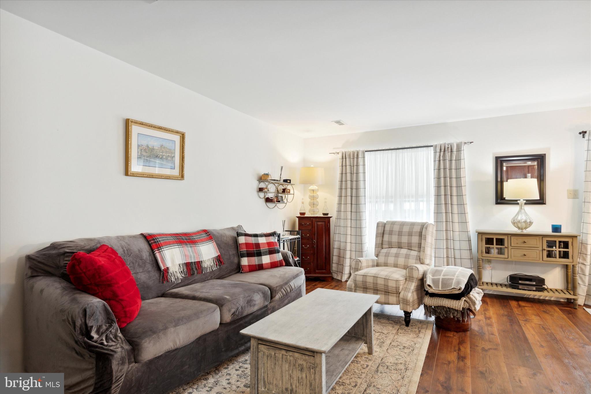COUNTRY VIEW ESTATES - Residential